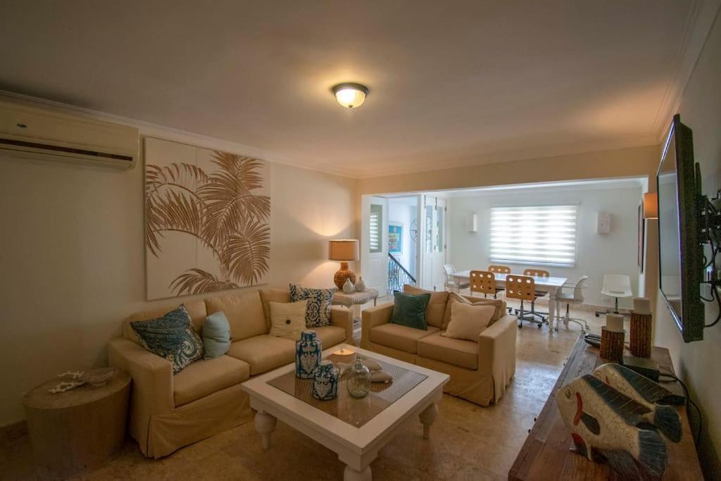Luxury golf-front villa with golf cart, close to the beach in exclusive resort view 2