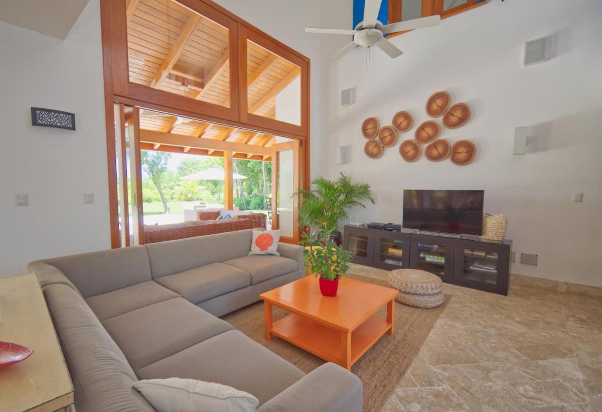 Amazing 4-bedroom tropical villa with private pool and golf course view at luxury resort view 3