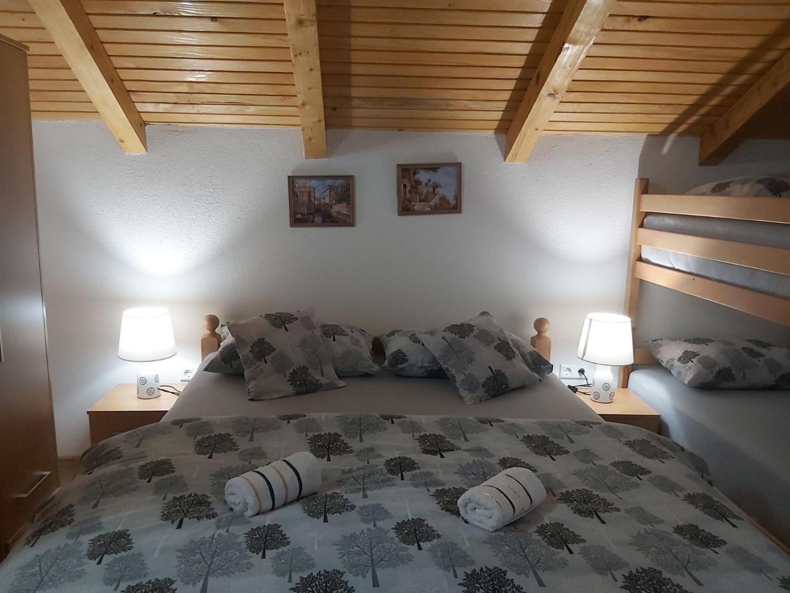 Vikendica, Bazen, Šedrvan, Rafting na Uni, Quad
