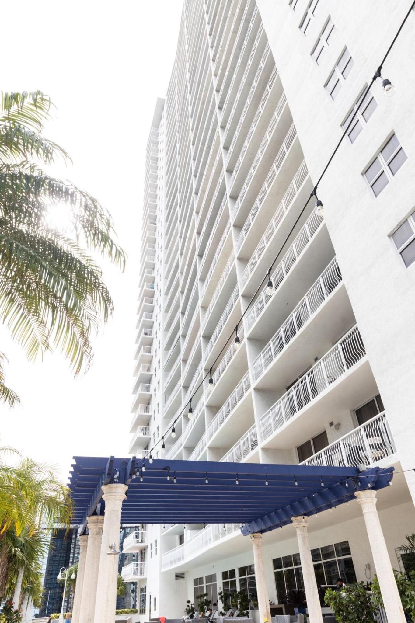 High Rise Brickell Modern Studio