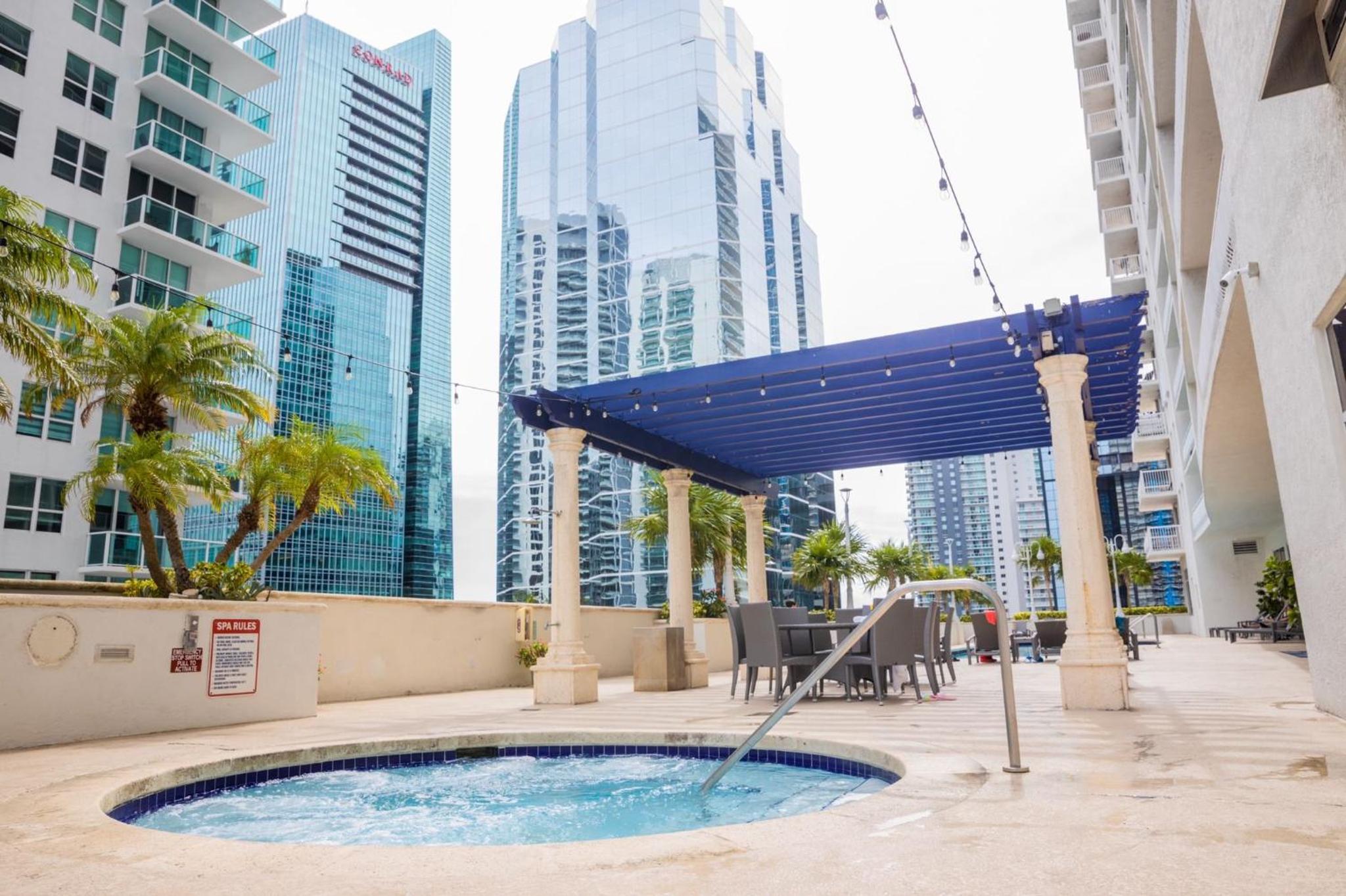 High Rise Brickell Modern Studio