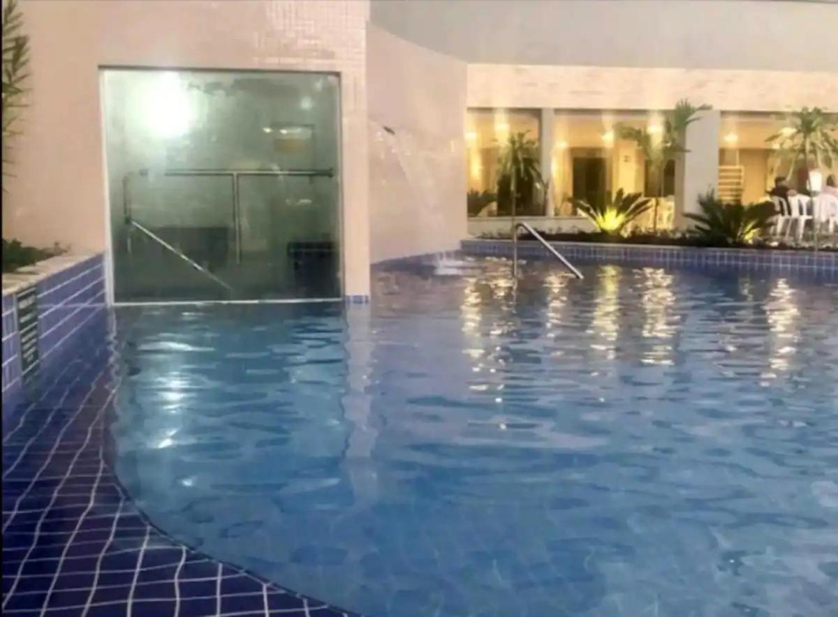 Temporada Resort Park Veredas com rio quente ao fundo view 4