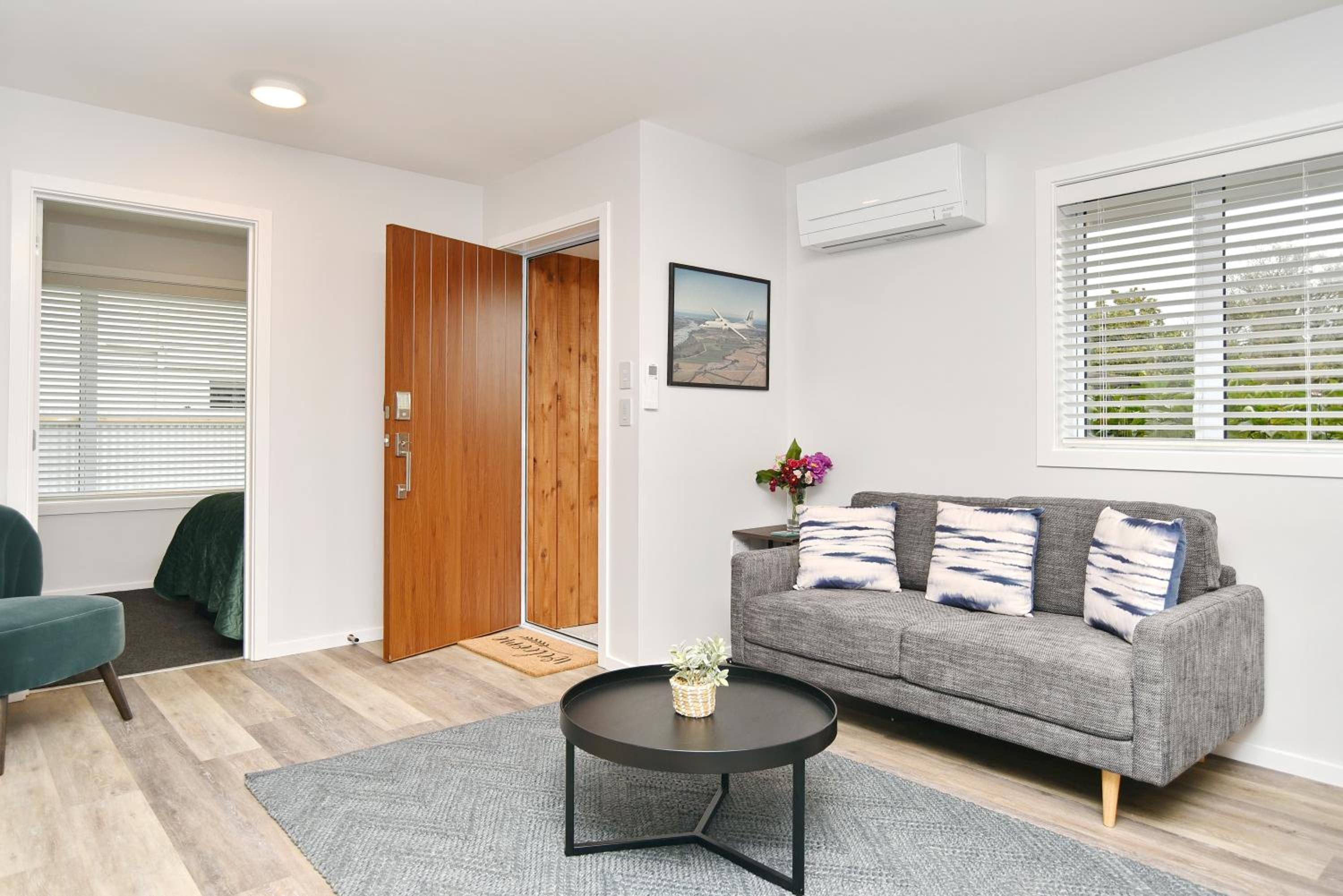 Brockworth Place - Christchurch Holiday Homes