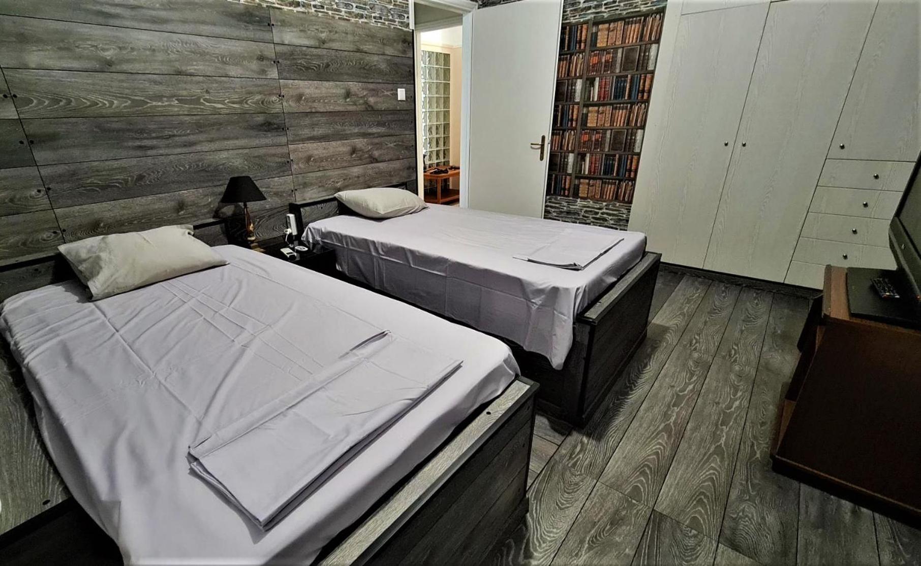 Zefyros Super Cool Apartments next to Alimos Riviera