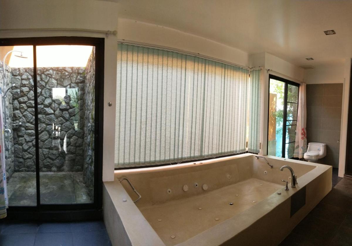 Hotel The Phura Villa Khaolak