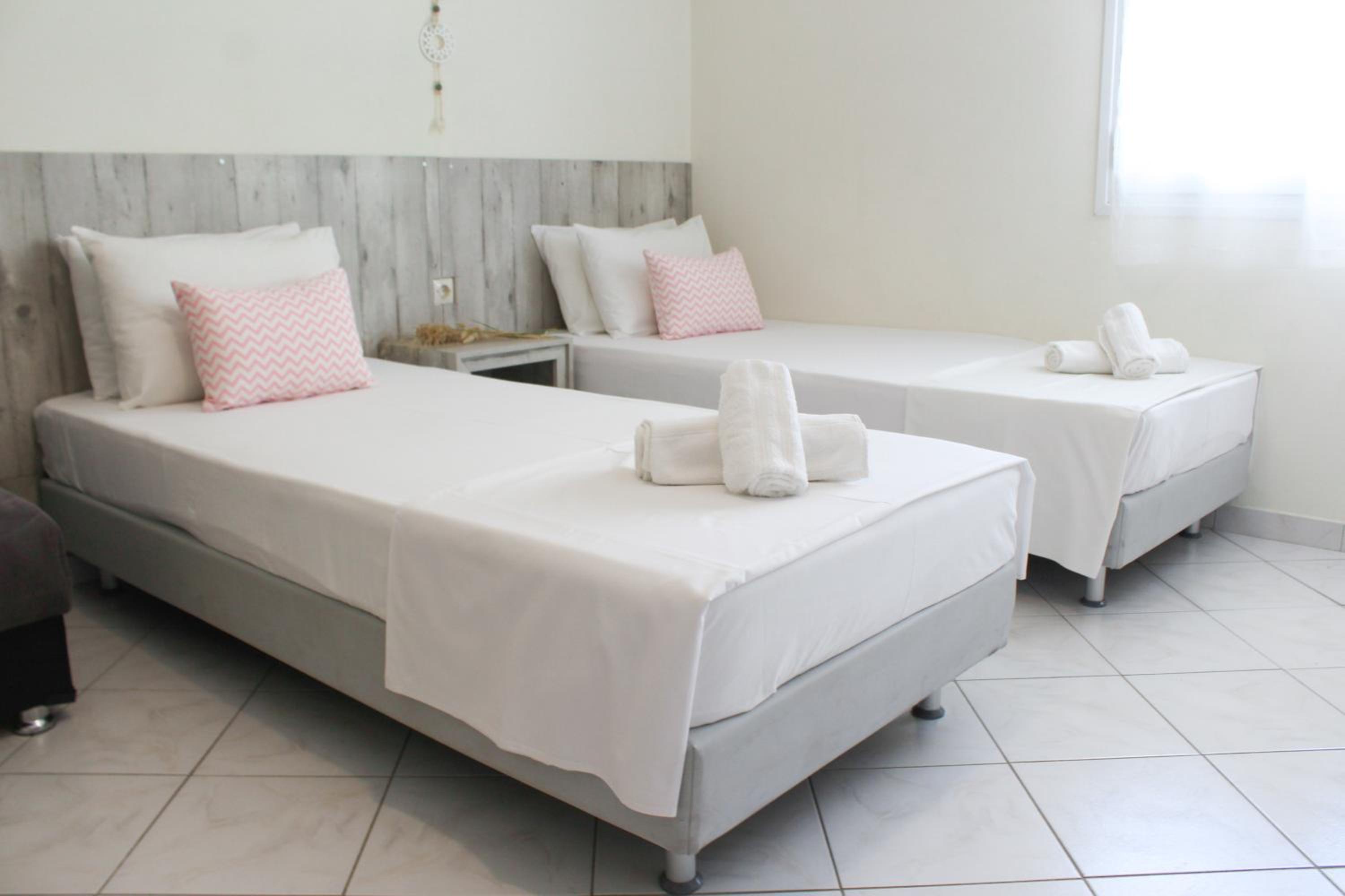 Iason Apartments