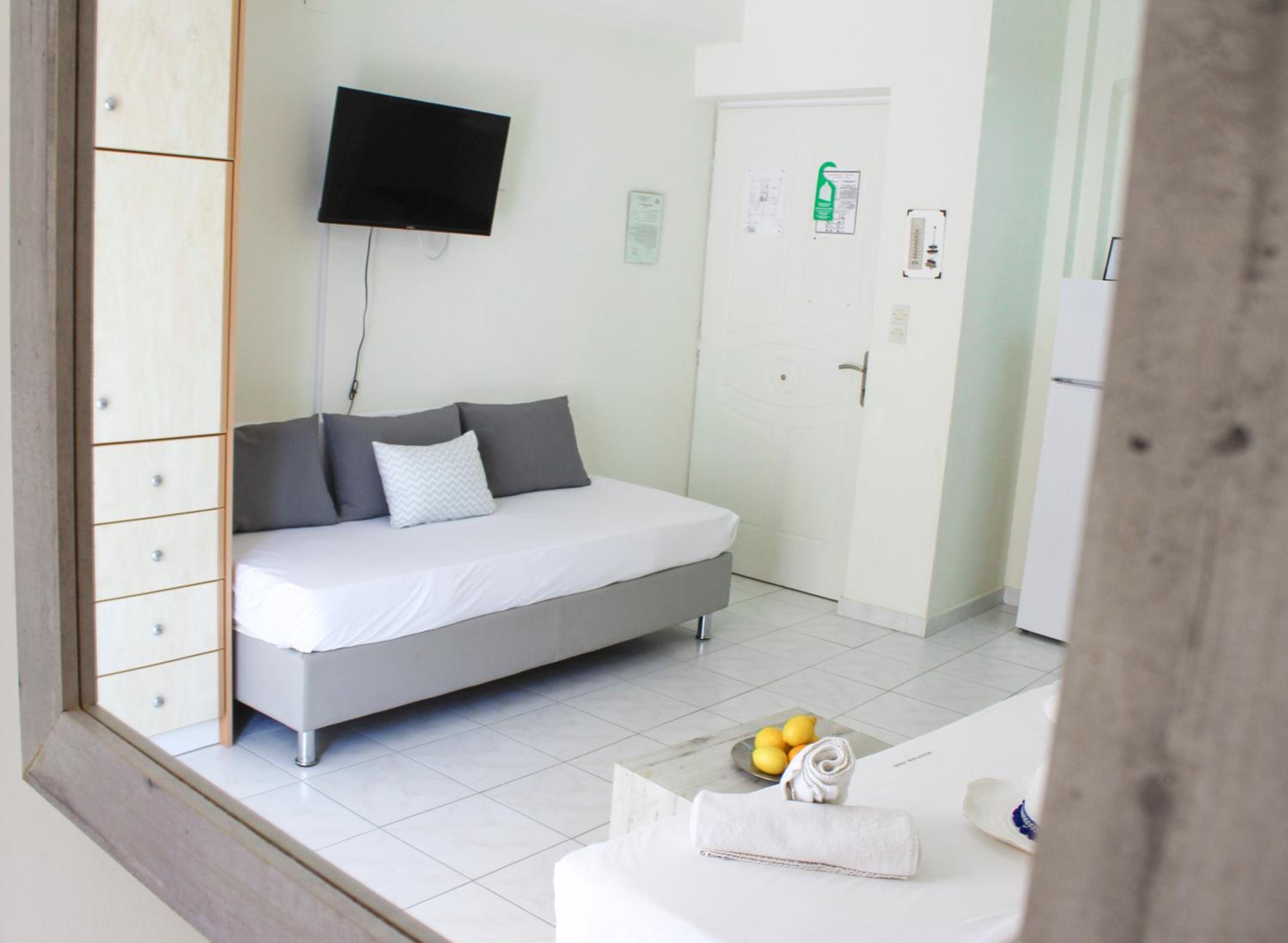 Iason Apartments