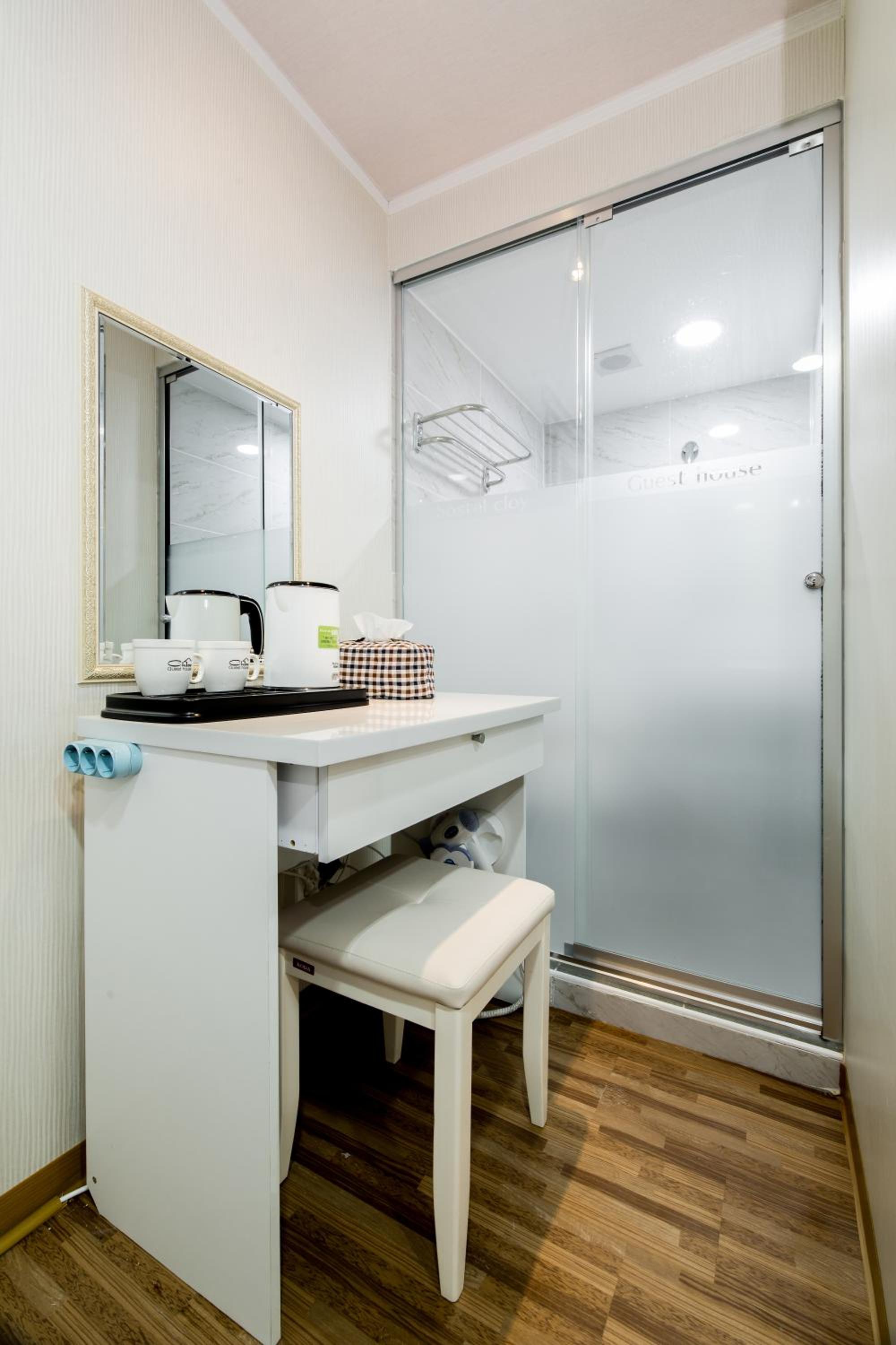 Chloe Hostel