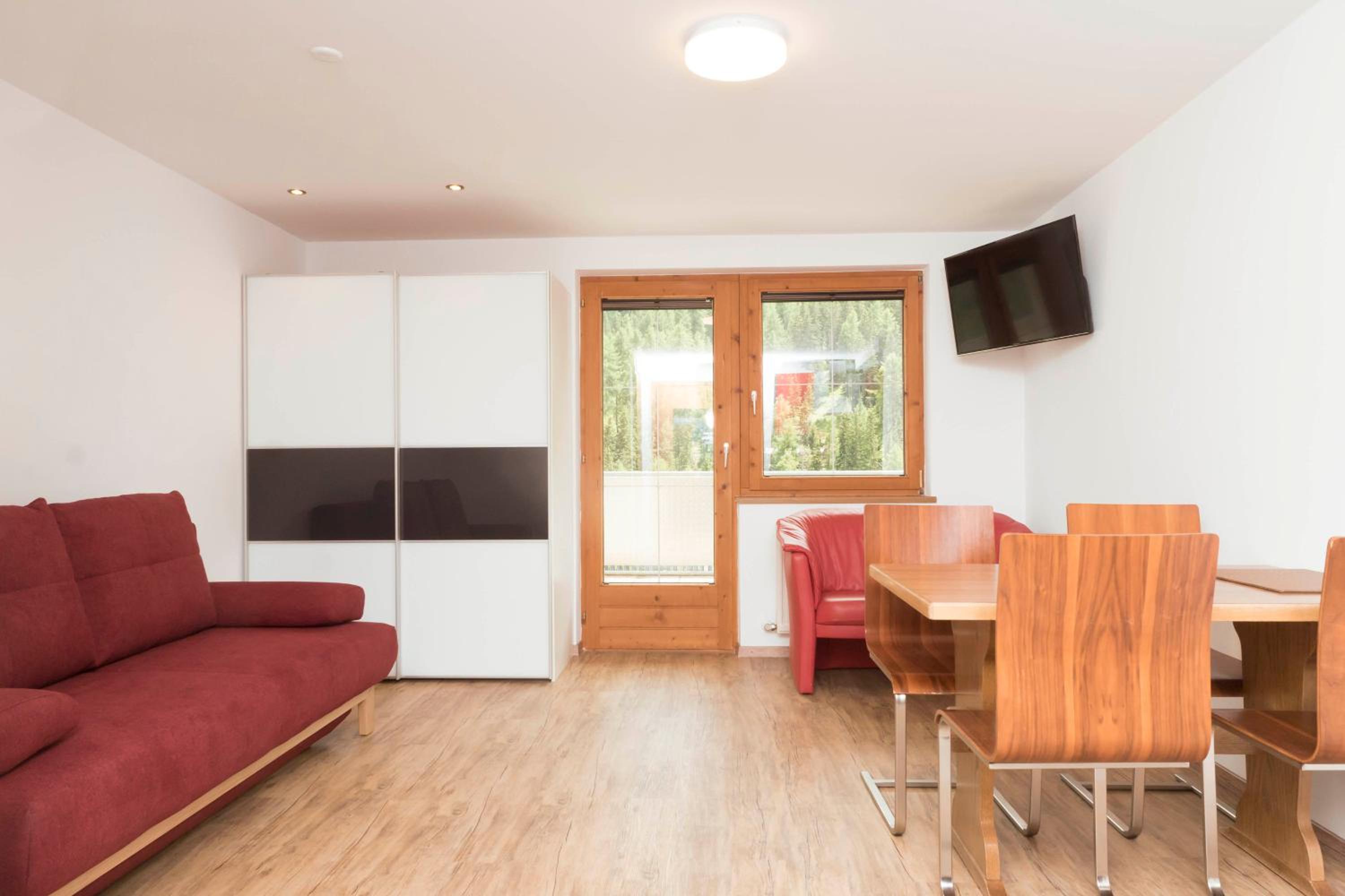 Chasa Sulai Appartements view 4