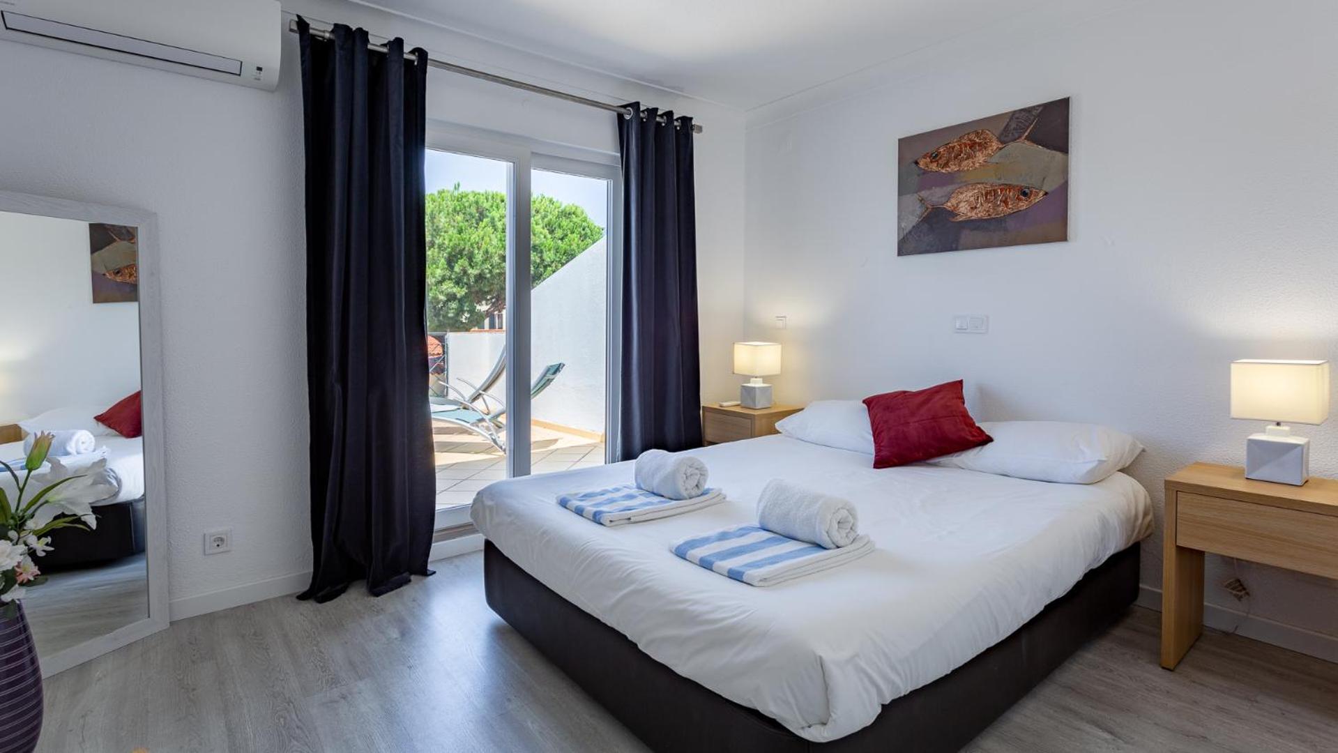 3 Bed Holiday Home Lakeside Village Quinta Do Lago view 2