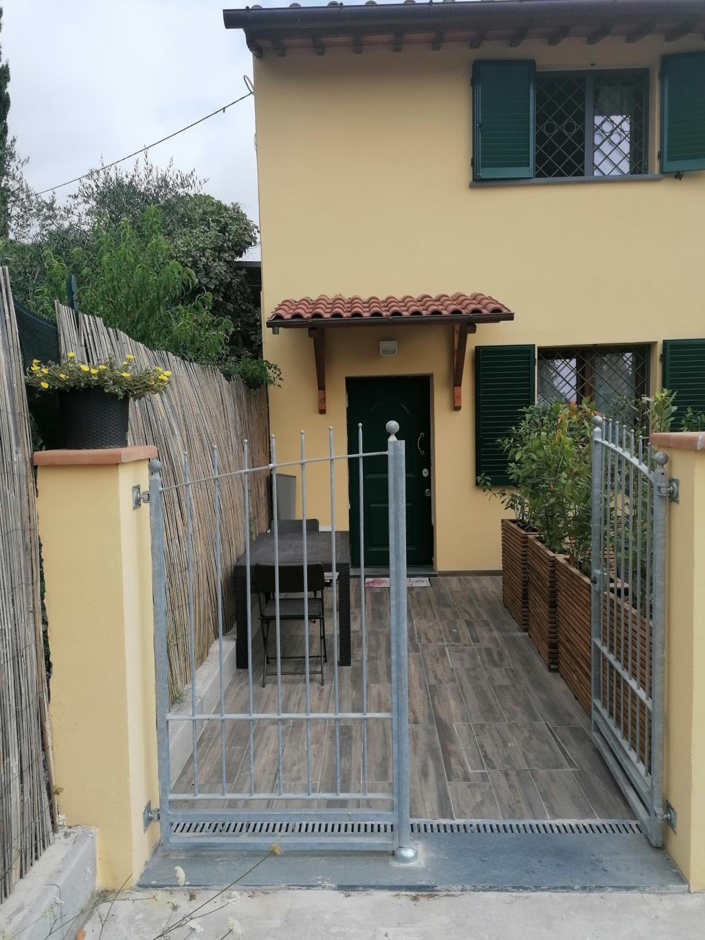 Photo 12