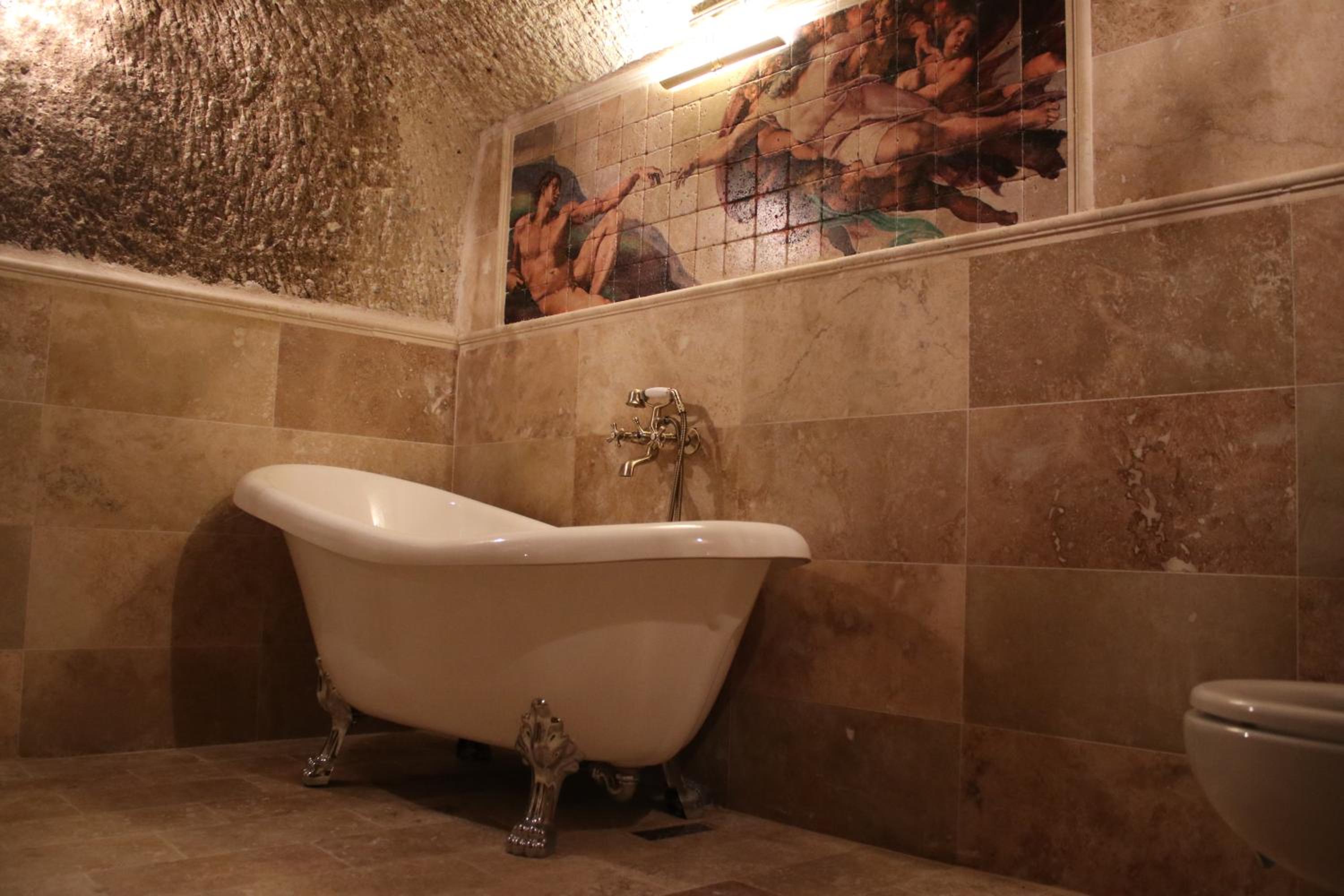 Rose Cave Hotel - Image 14