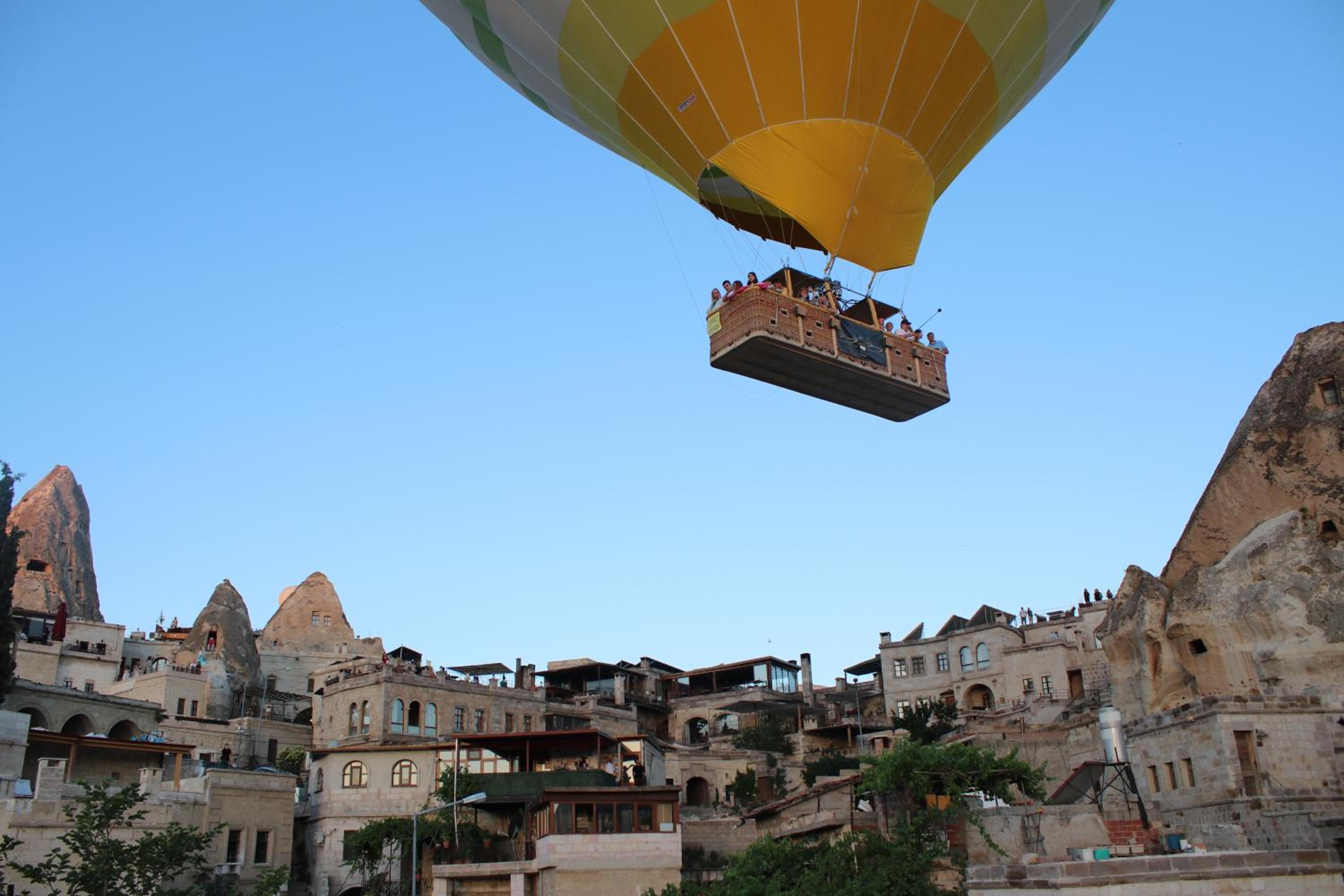 Rose Cave Hotel - Image 15