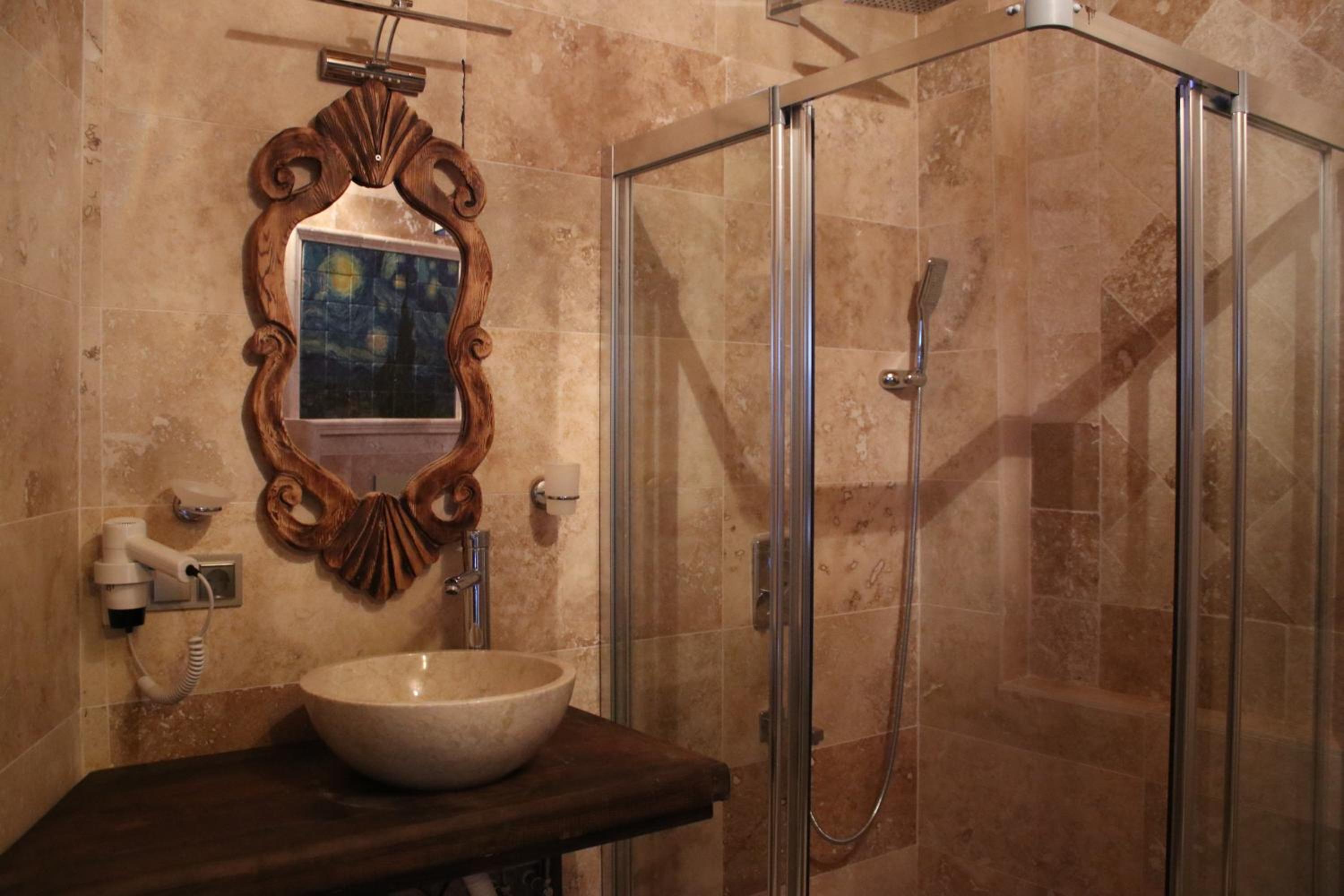 Rose Cave Hotel - Image 28