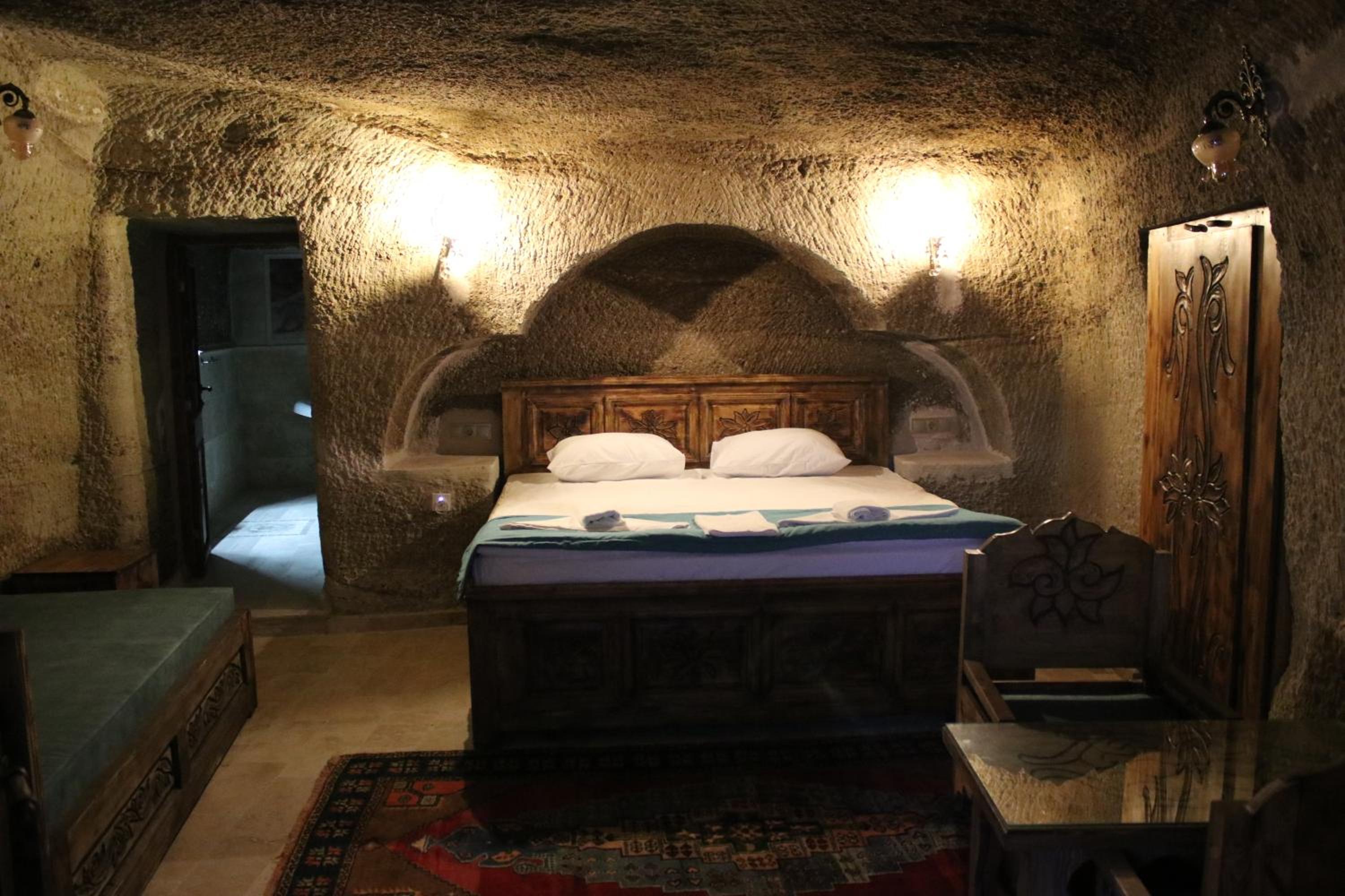 Rose Cave Hotel - Image 32