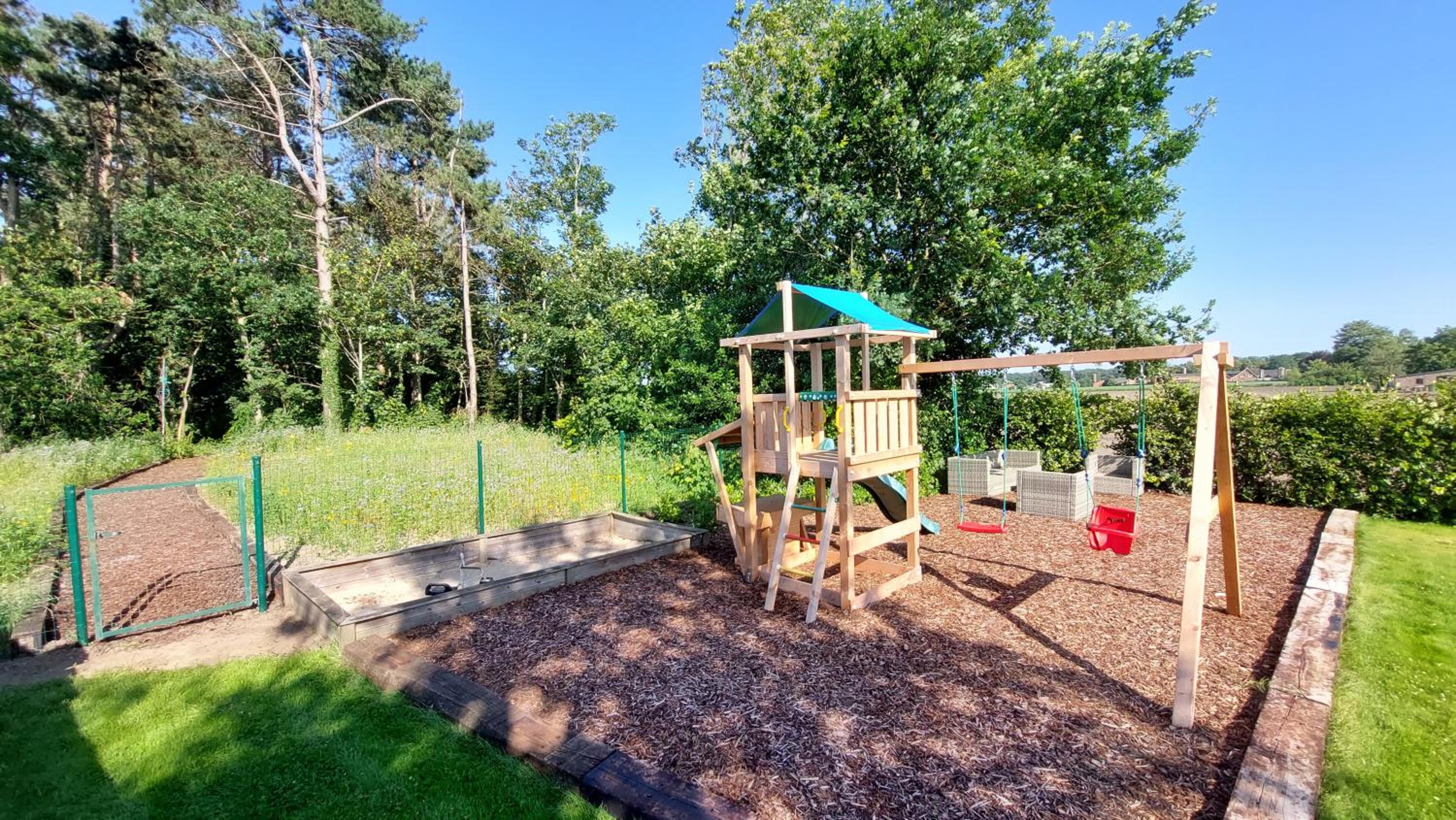 vakantiewoning verwarmd zwembad 30 gr en sauna