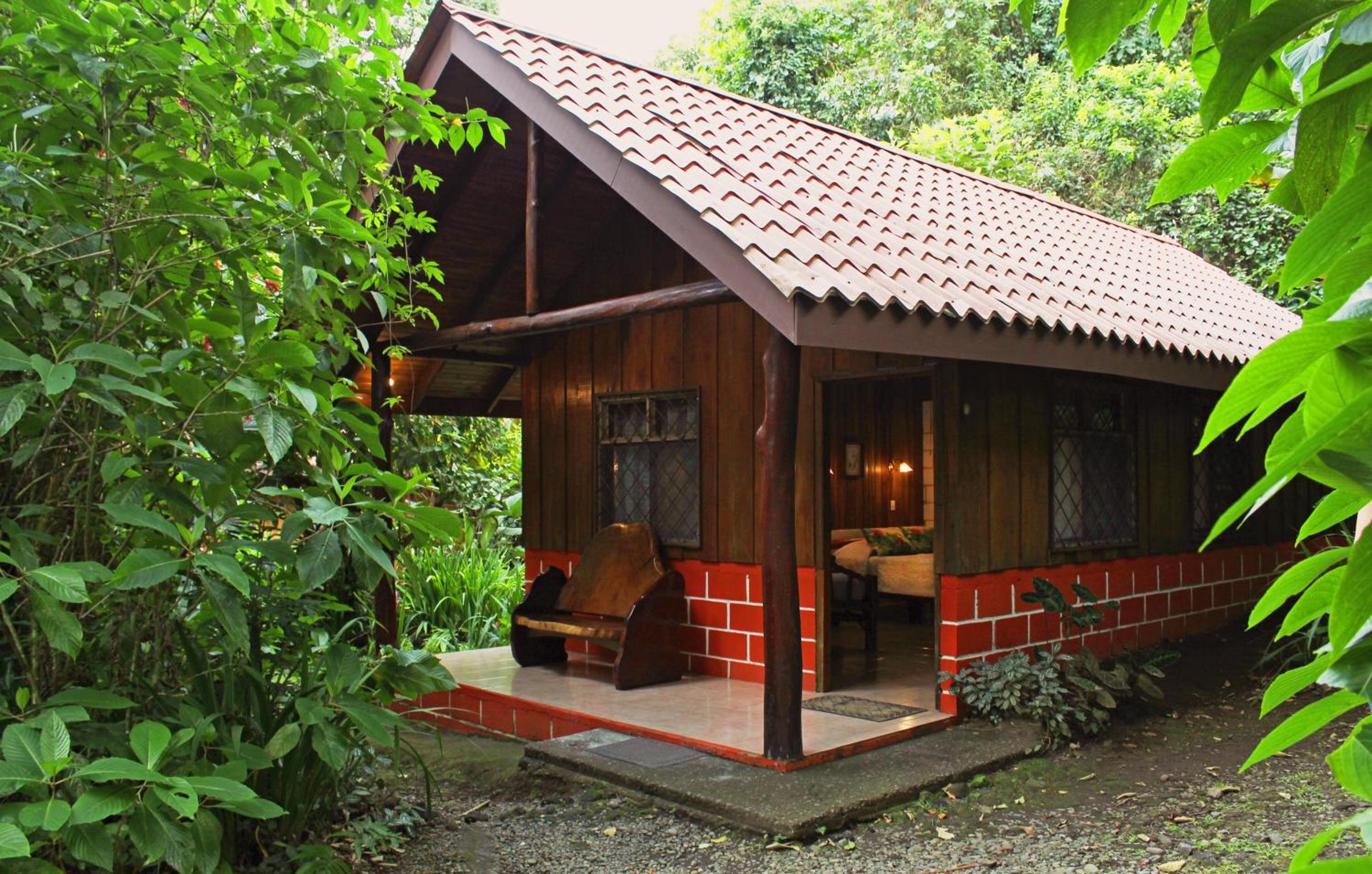 Arenal Oasis Eco Lodge & Wildlife Refuge