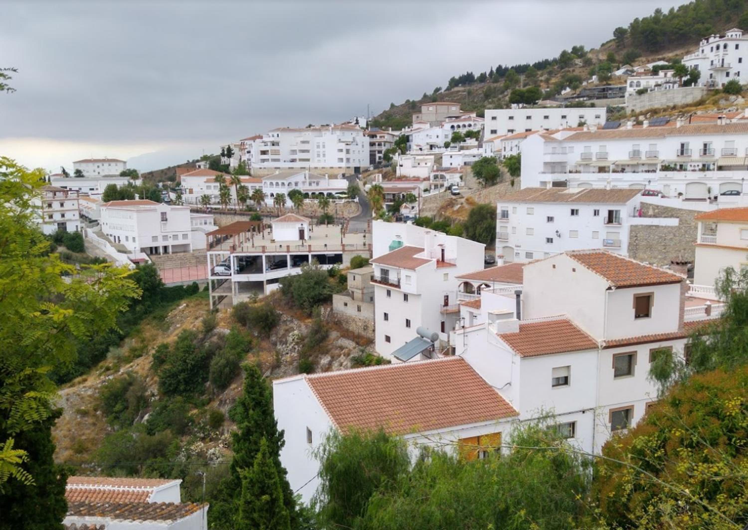 Quaint House in Canillas with Pool