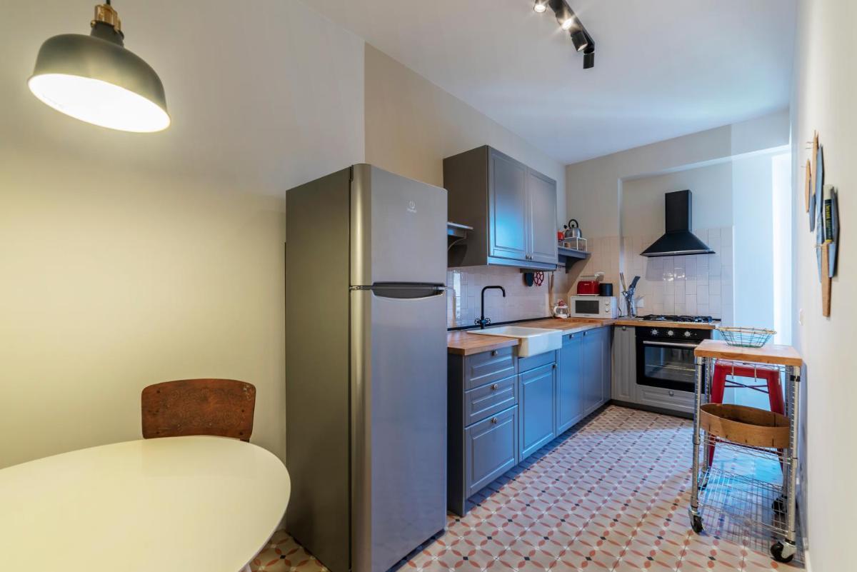 Santa Maria Maggiore Roomy and Bright Flat