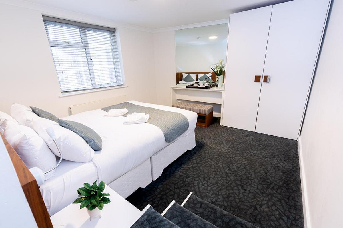 Blue Star Apartments