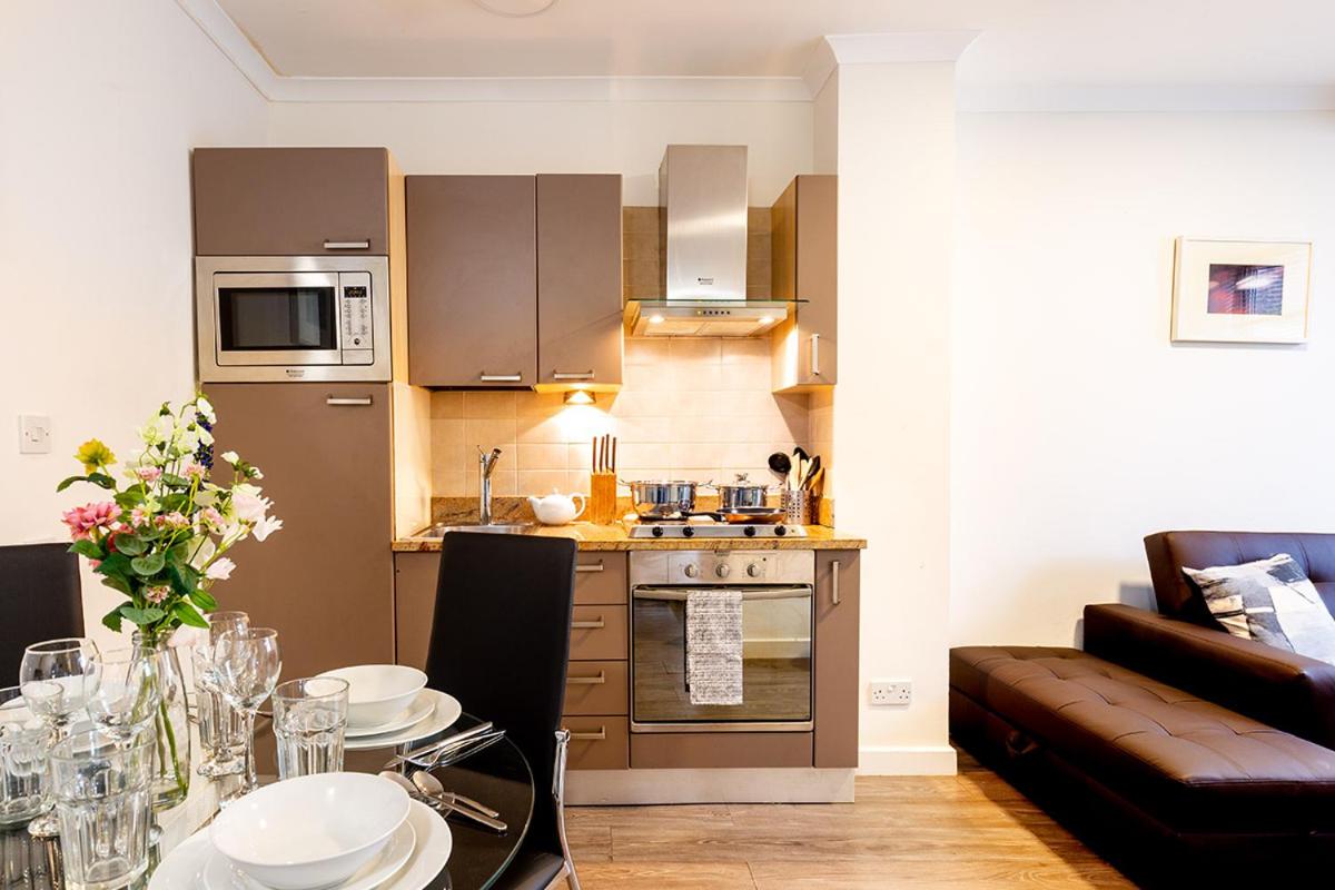 Blue Star Apartments