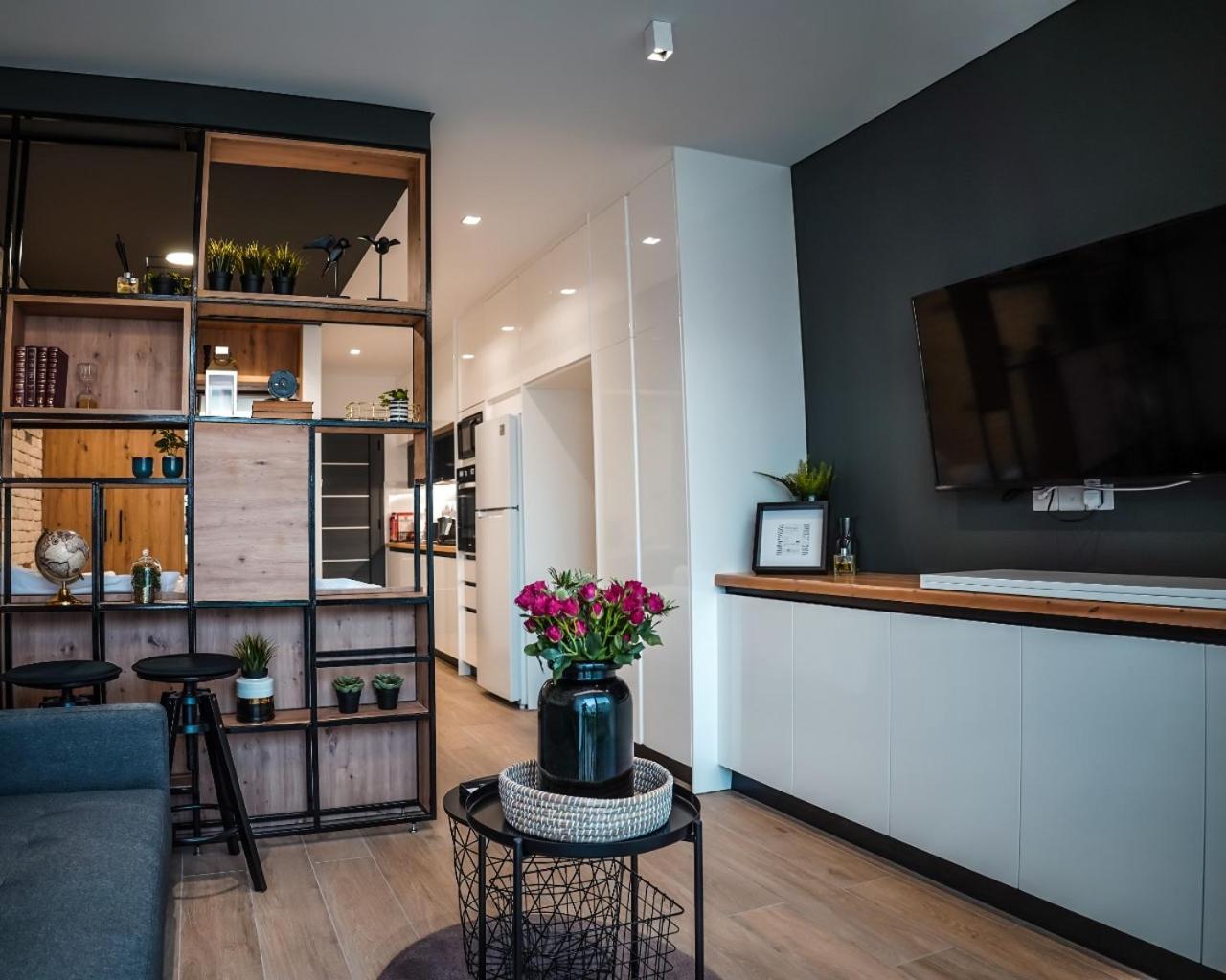 COSea Living: SeaSide Elegant Suite in Harbour 112