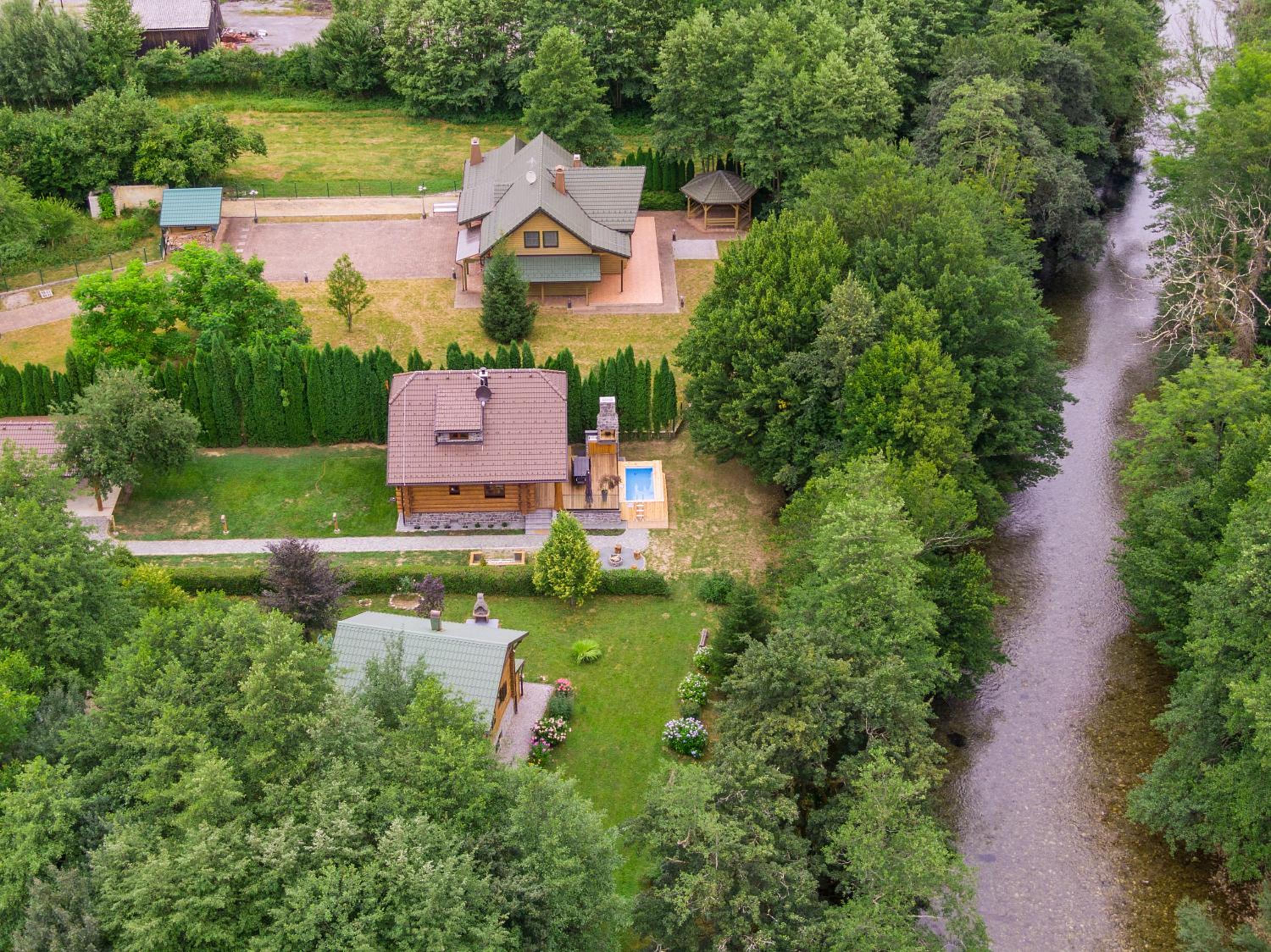 Log House The River Pearl