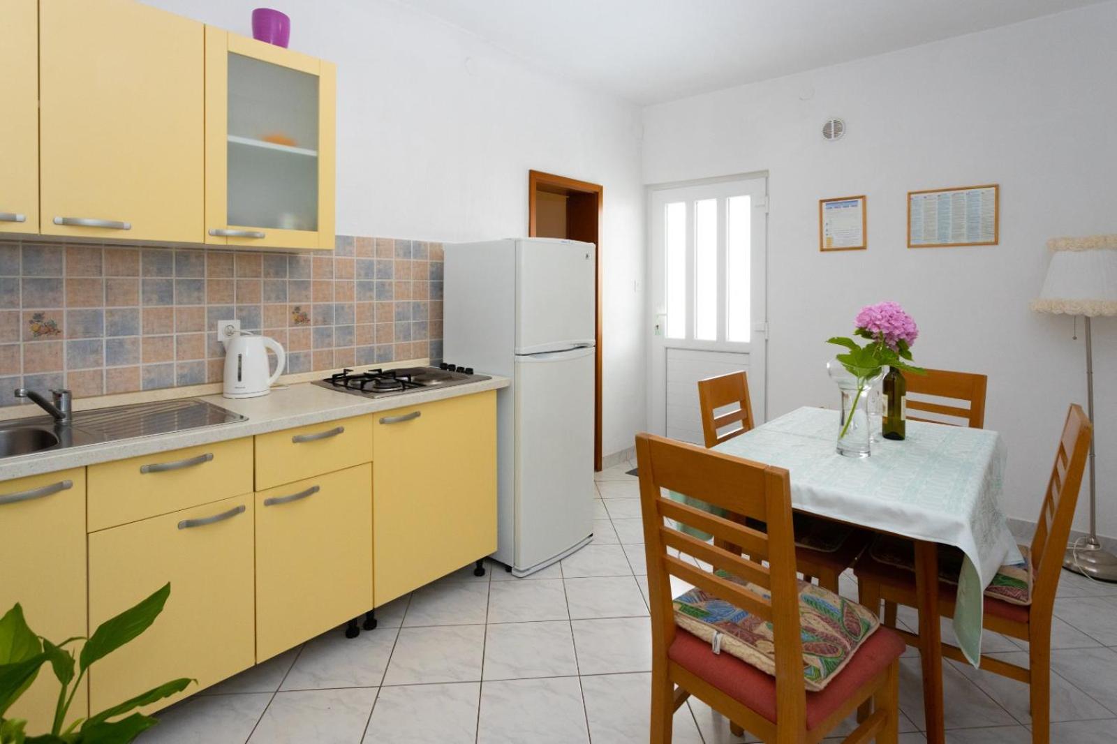 Apartmani Vranjes view 2