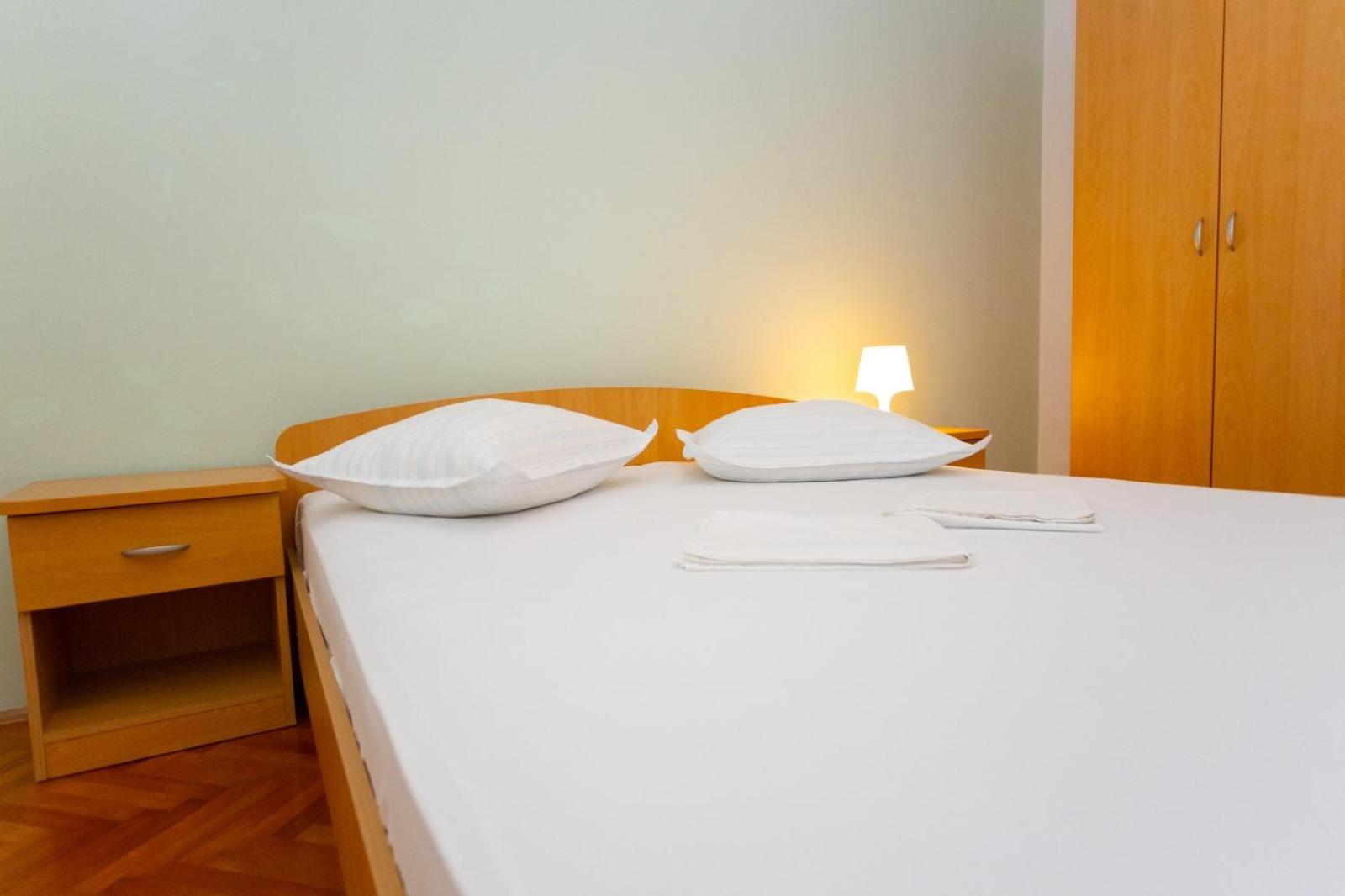 Apartmani Vranjes 2 view 3
