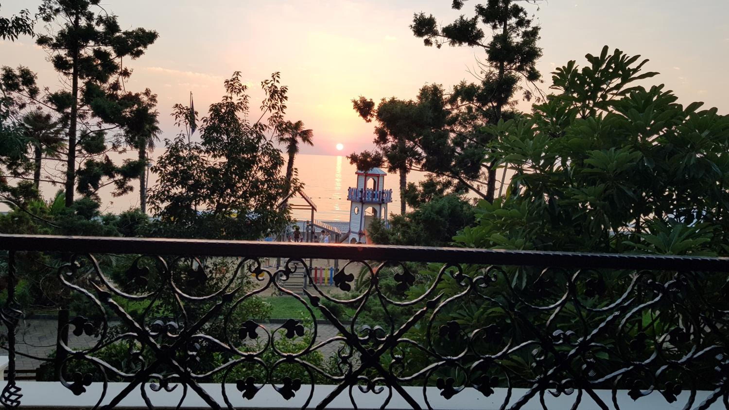 Sea View Apartment at Oasis view 2