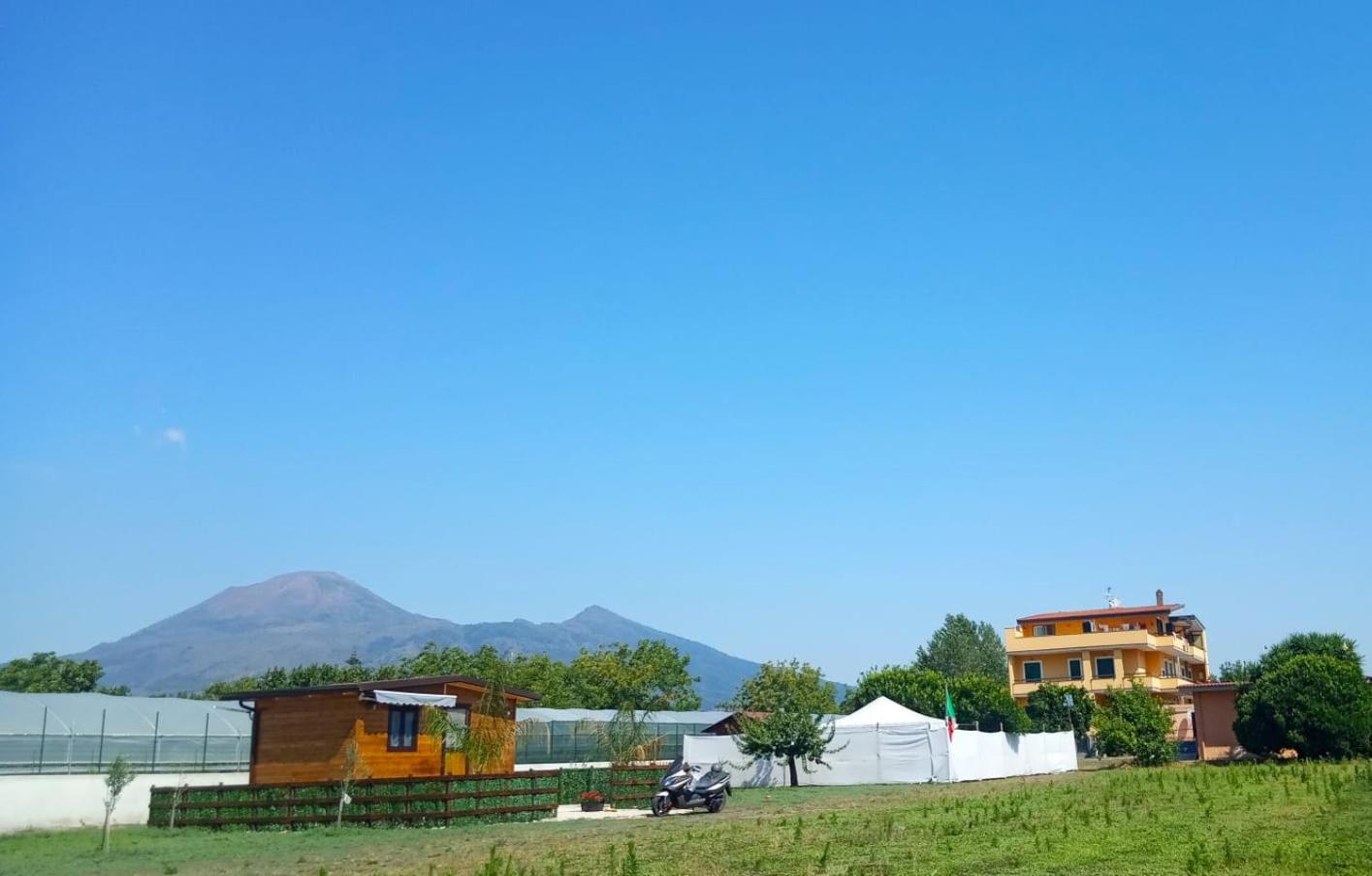 VESUVIUS CHALET RELAX view 2