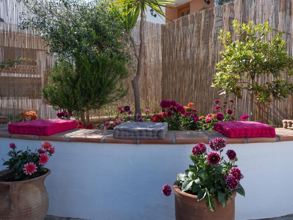 outdoor BBQ area