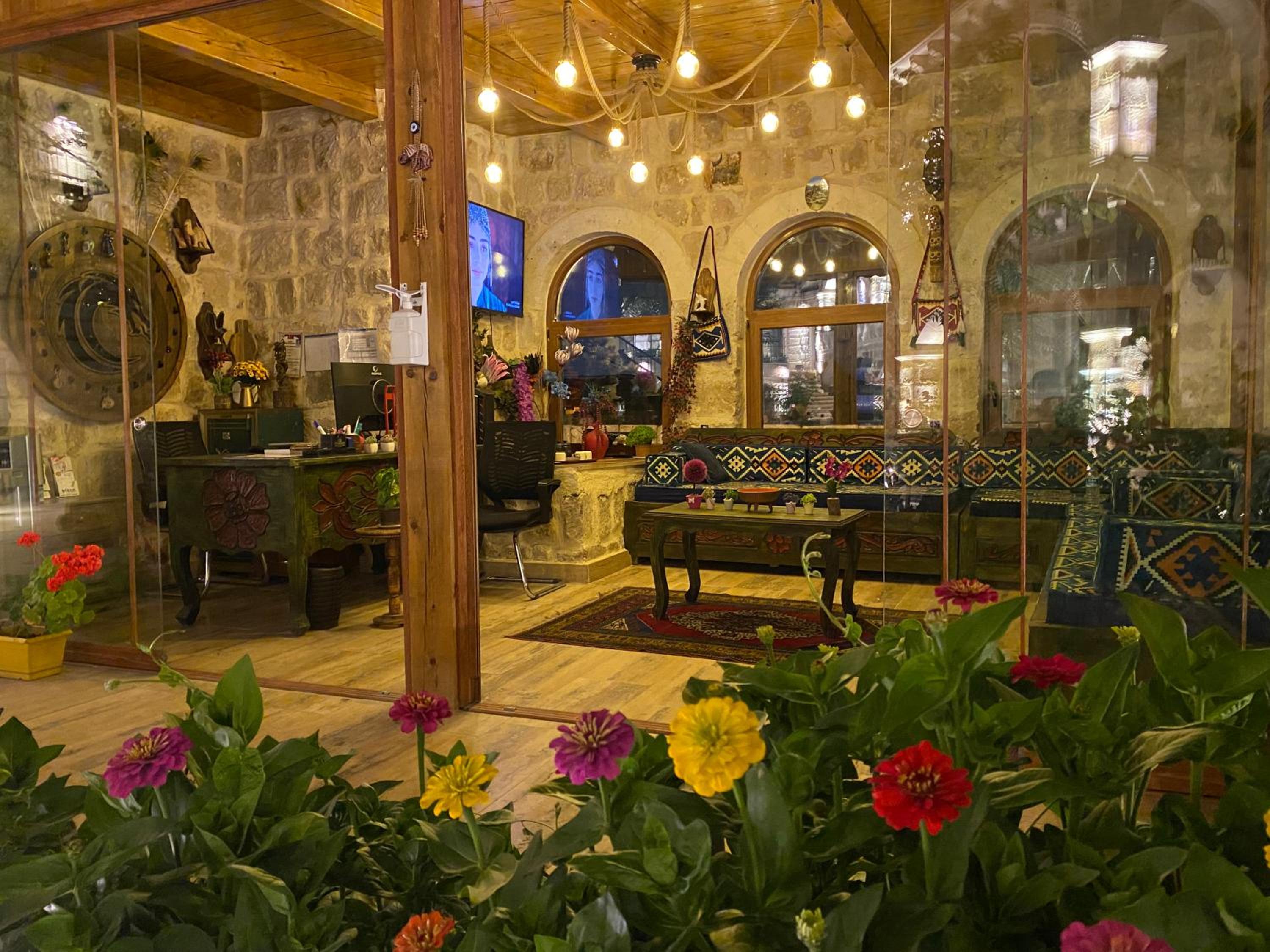 Kayatas Cave Suites - Image 136