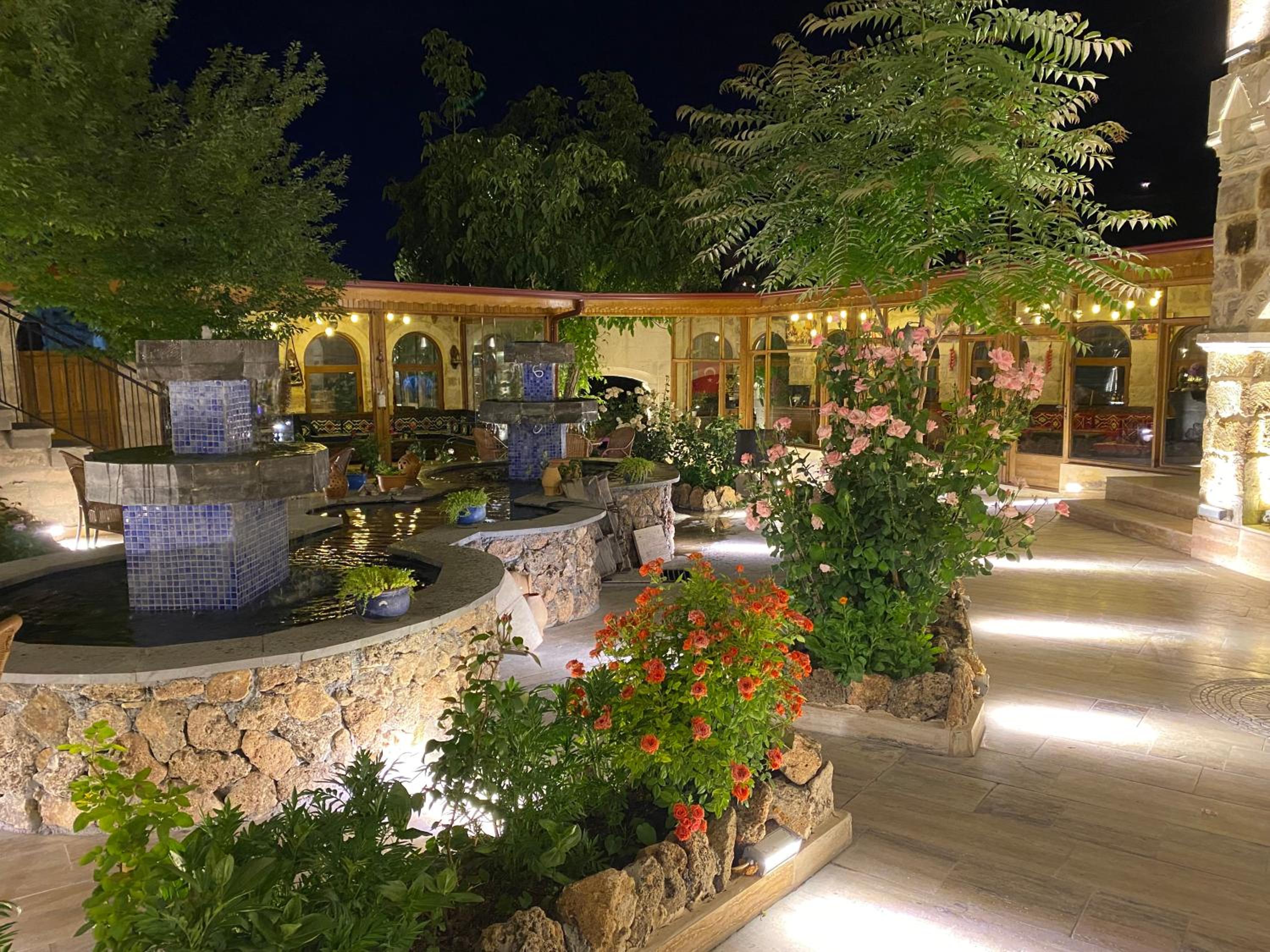 Kayatas Cave Suites - Image 57