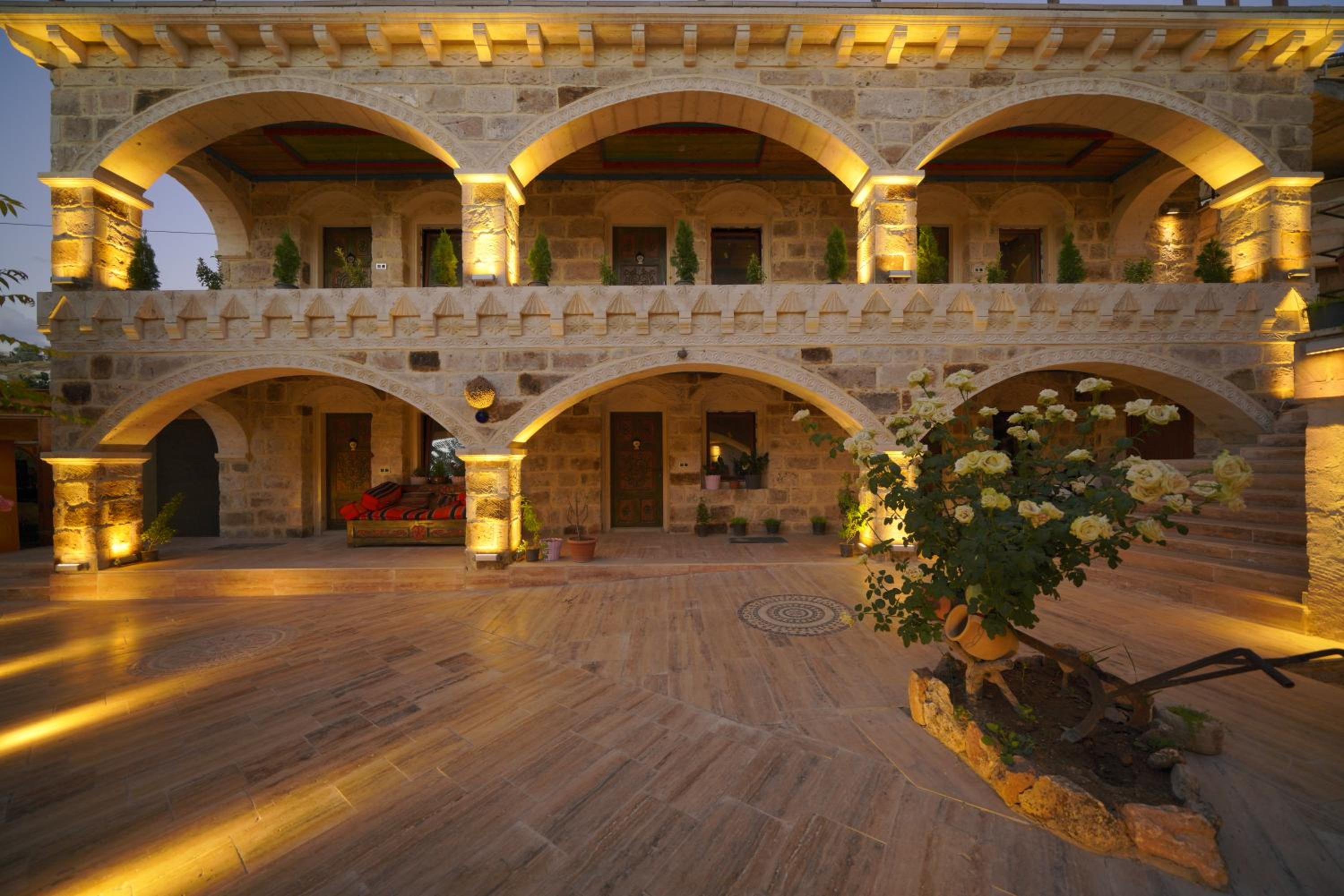 Kayatas Cave Suites - Image 65