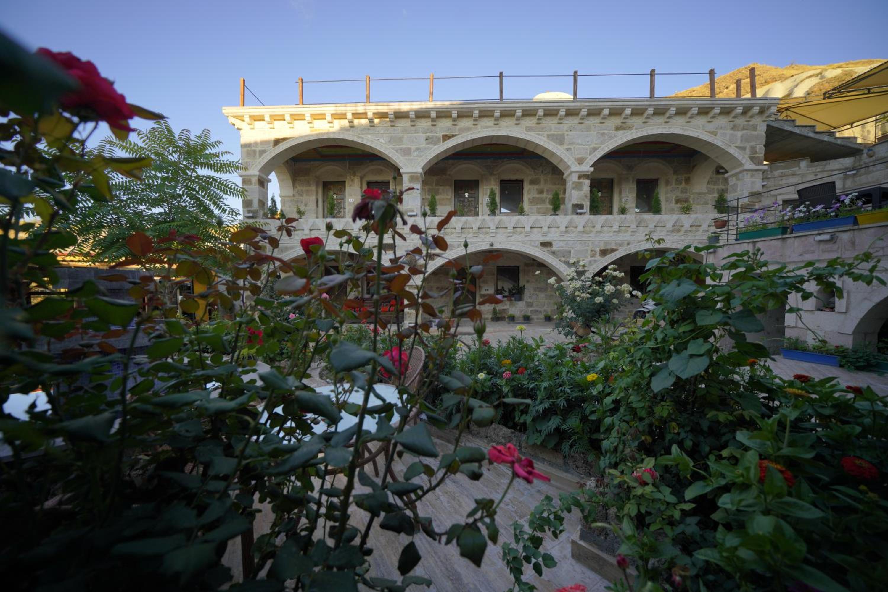 Kayatas Cave Suites - Image 117