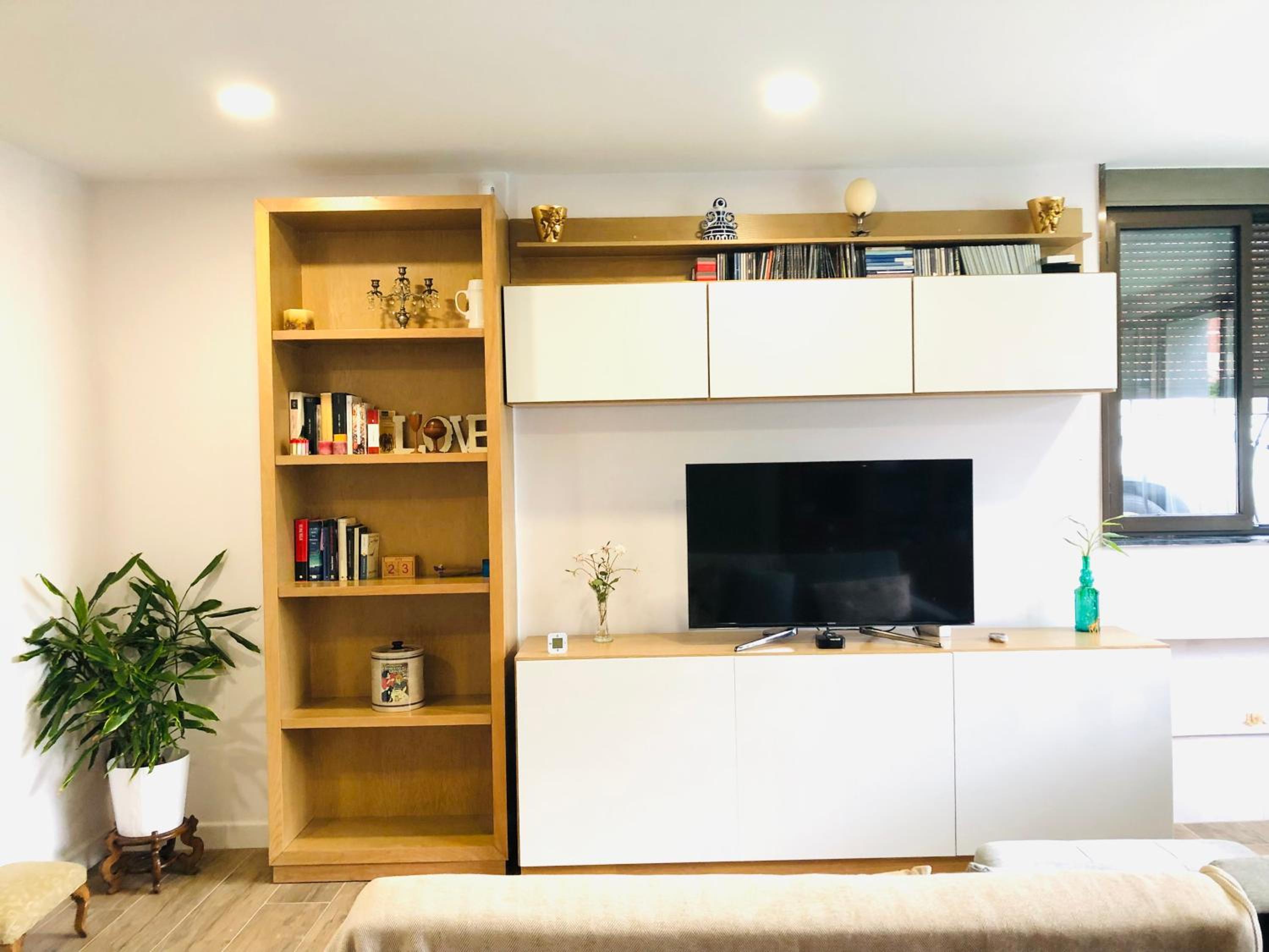 ROSALES Apartamento y jardín