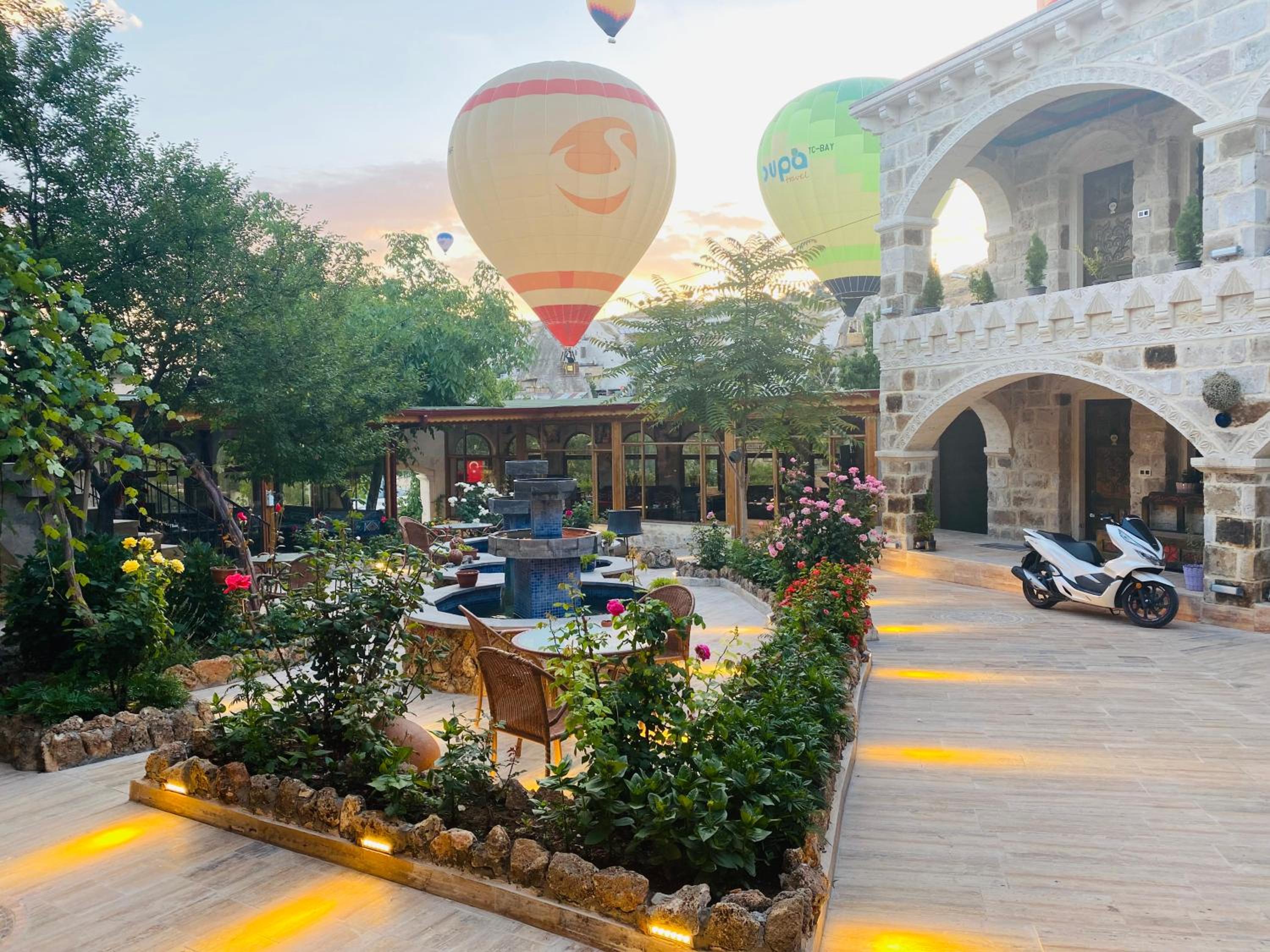 Kayatas Cave Suites - Image 50