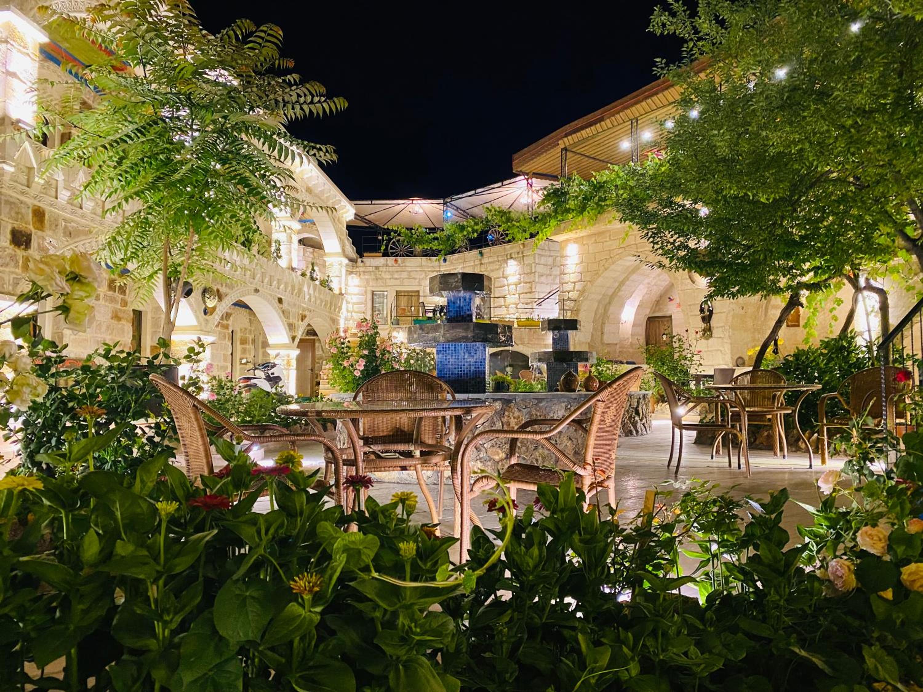 Kayatas Cave Suites - Image 122