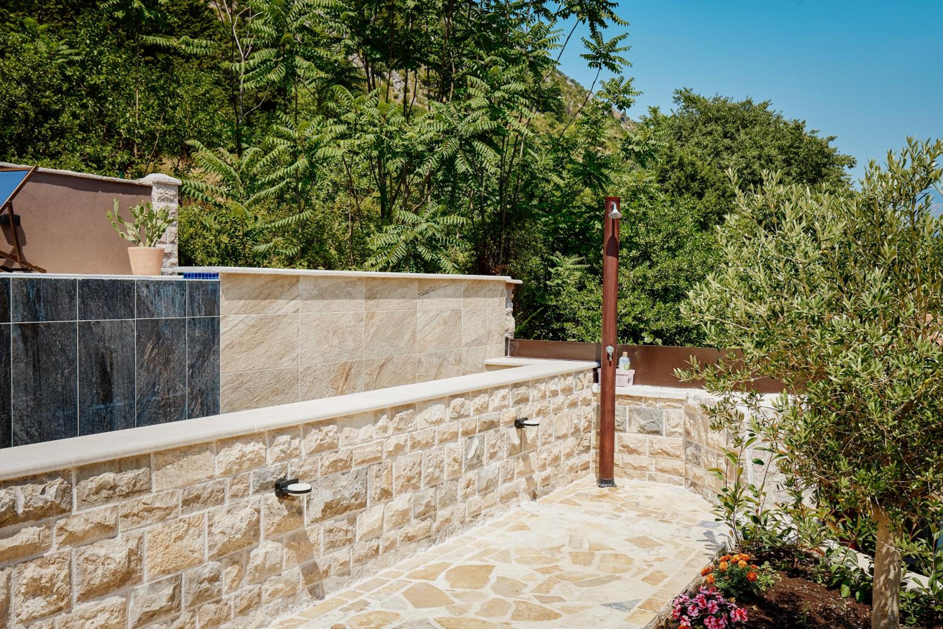Laurus Lux
