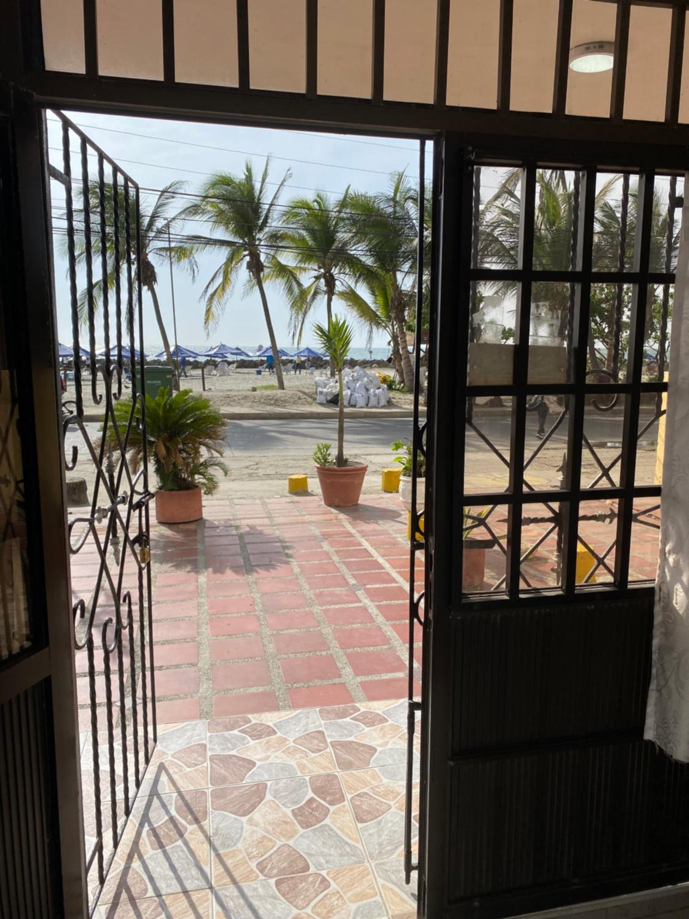 Habitación I frente a la playa ( Bocagrande )