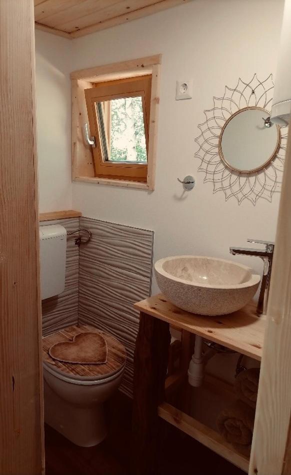 Boutique Glamping Divja DiVine