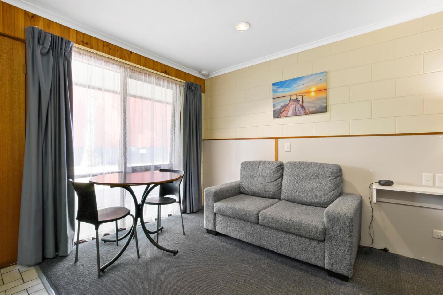Cunningham Shore Motel