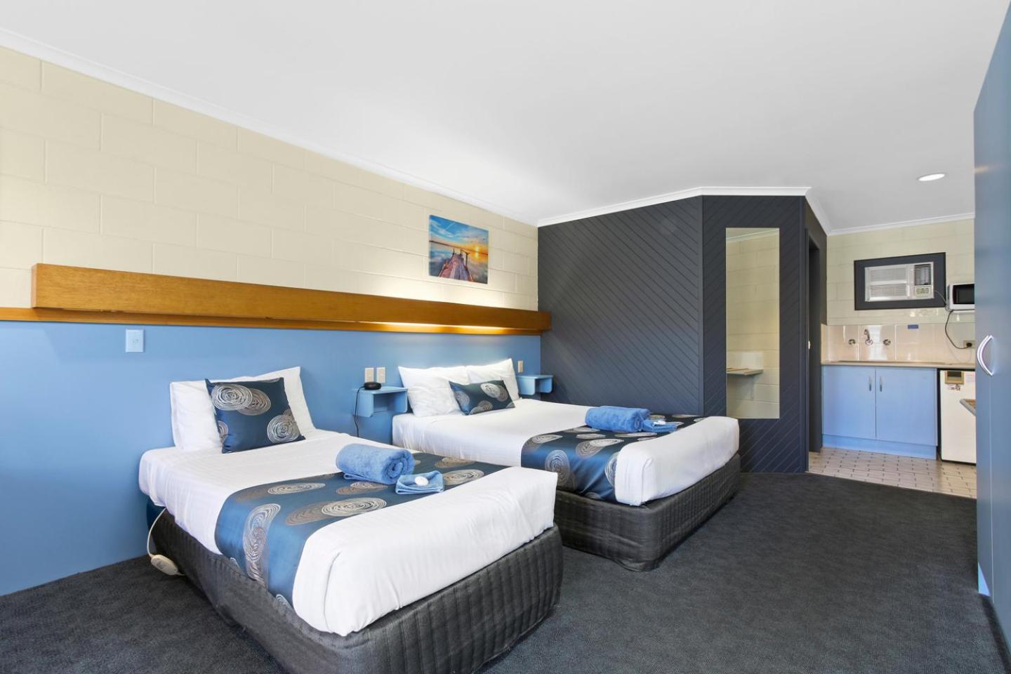 Cunningham Shore Motel