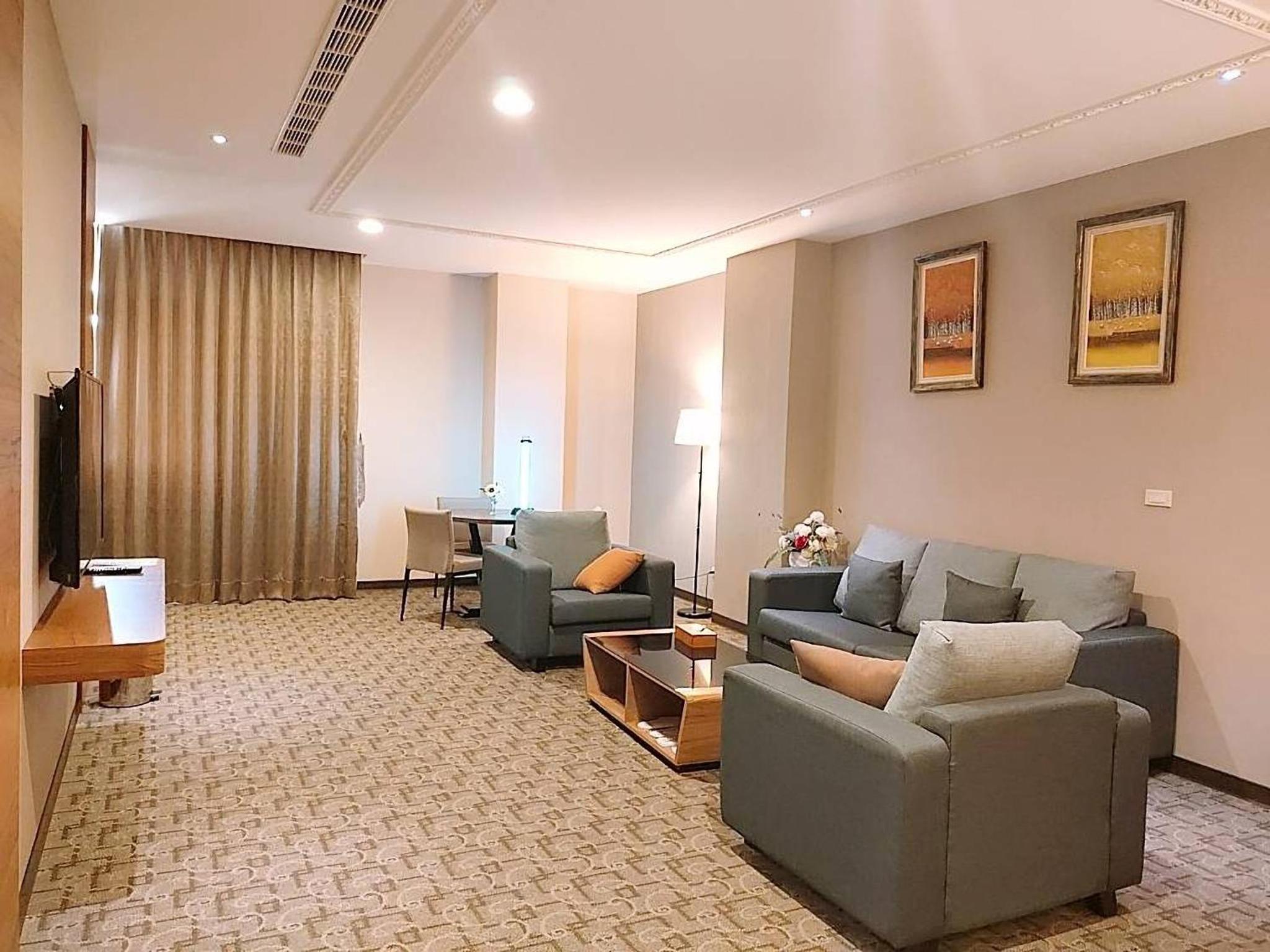 Jade Garden Hotel - 翠華會館 view 4
