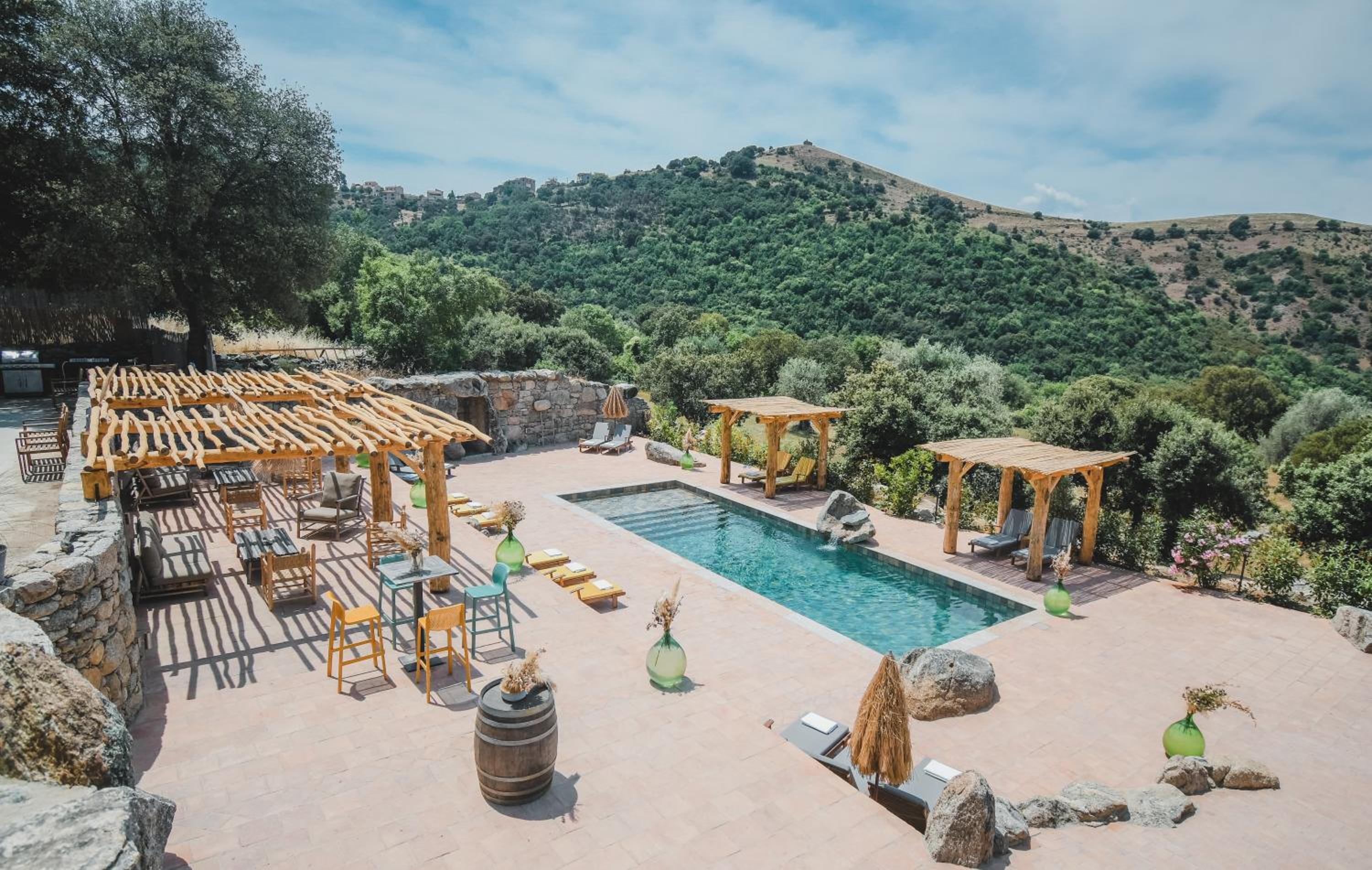 Résidence de Luxe 4 étoiles à Pietralba, 4 logements piscine chauffée BALAGNE view 3