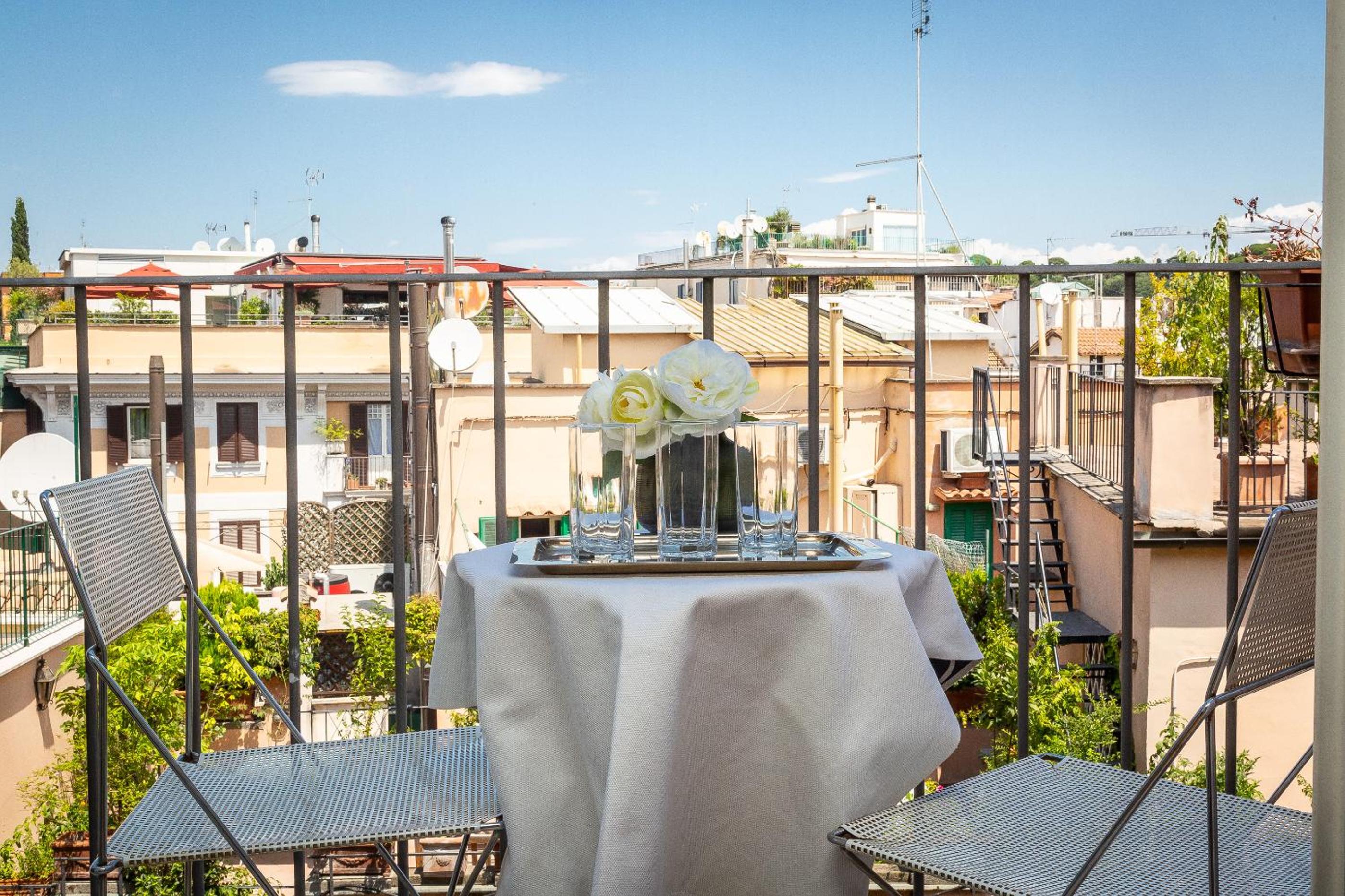 Lovely New Attic, Piazza del Popolo!