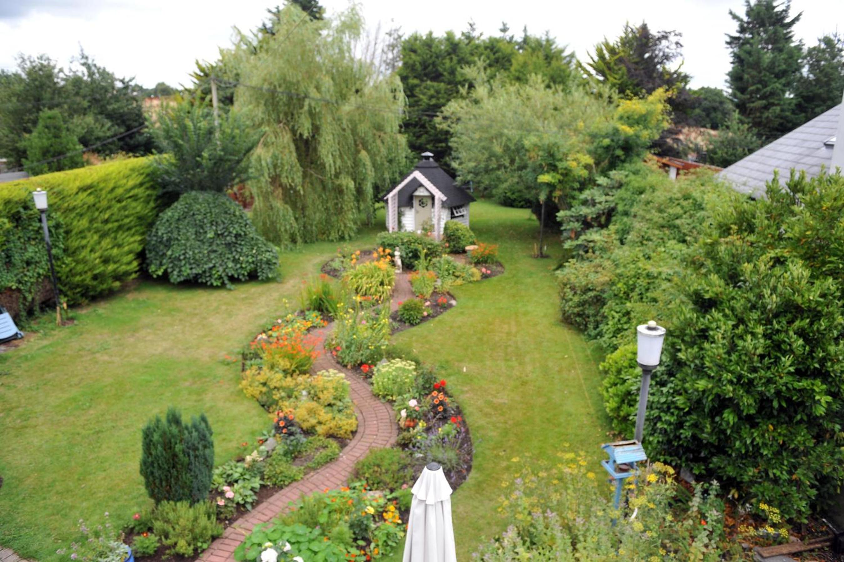 Photo 16