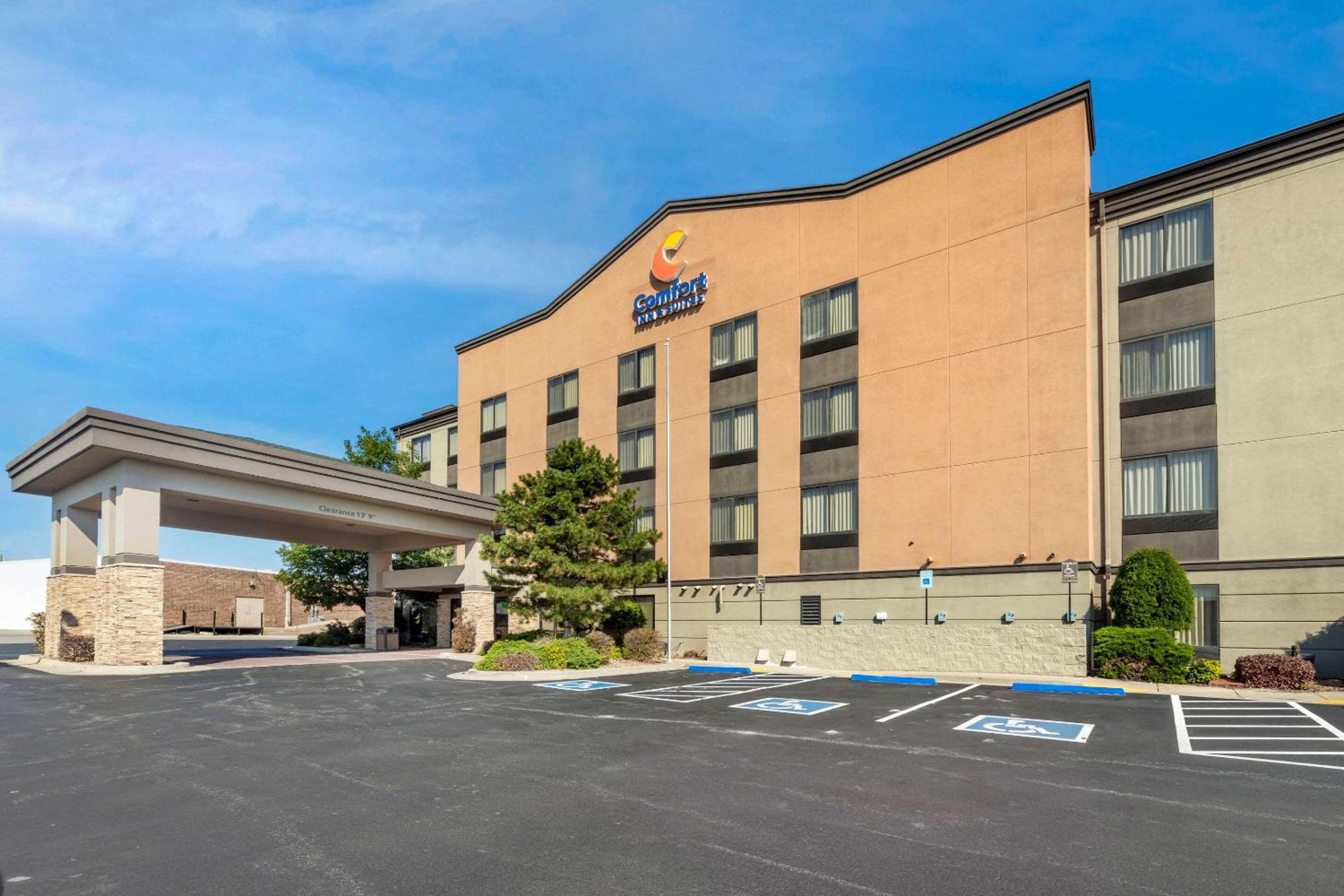 Holiday Inn Express & Suites Weatherford by IHG view 3