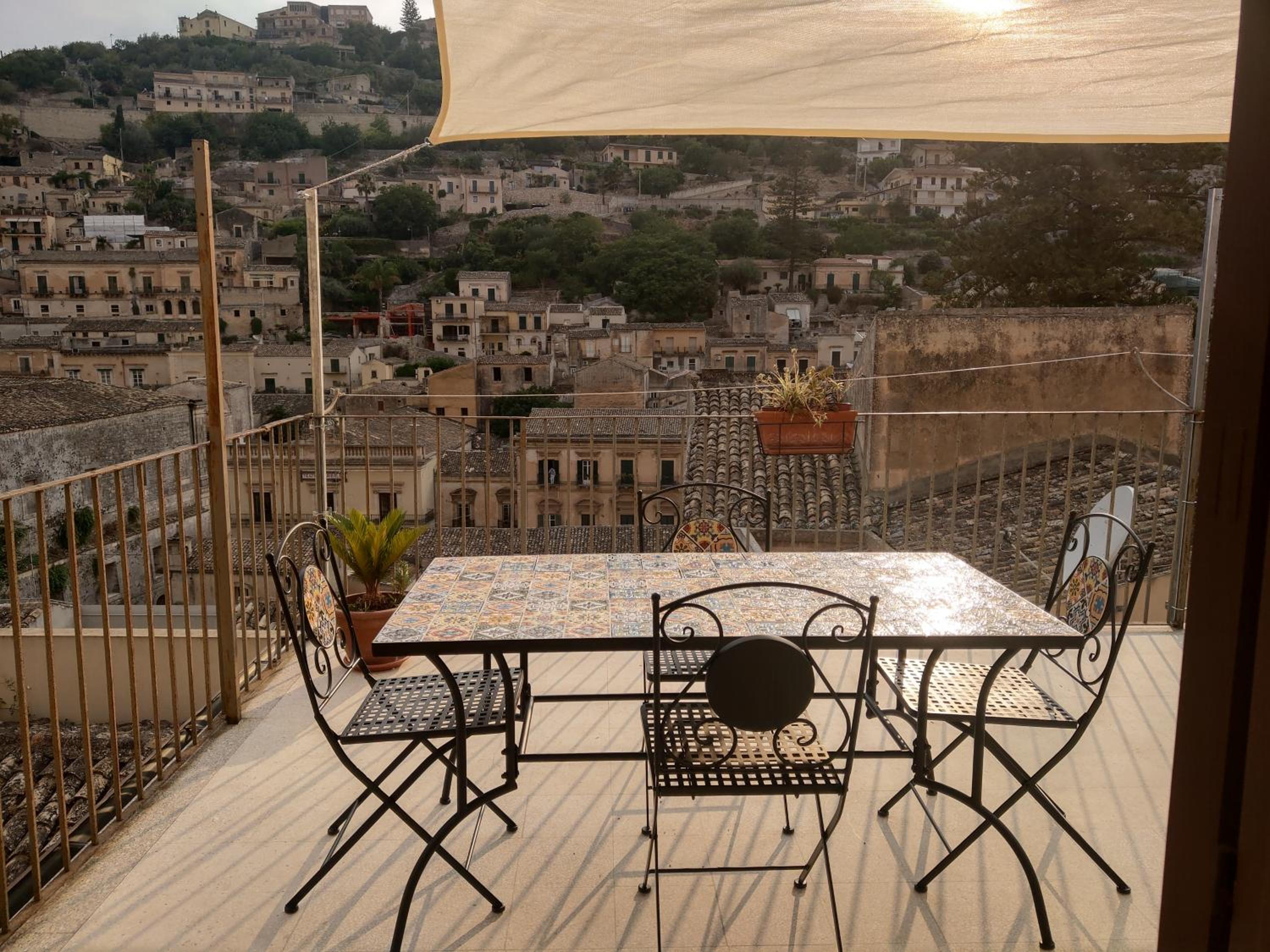 Modica Vacations - Casa Mavi Limite delle due Matrici - Property Image 1